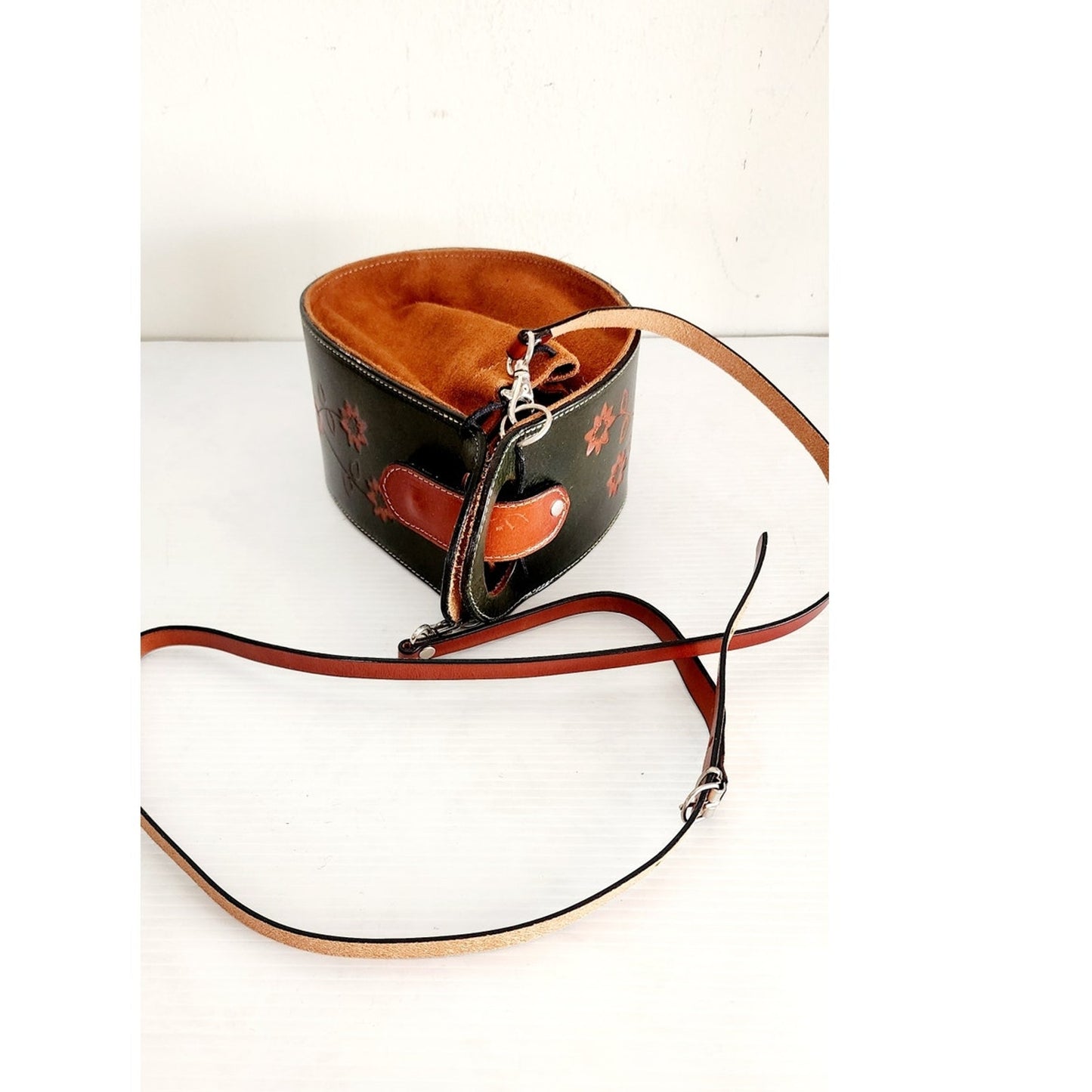 Vintage Paco Garzon Shoulder Bag Brown Tooled Leather