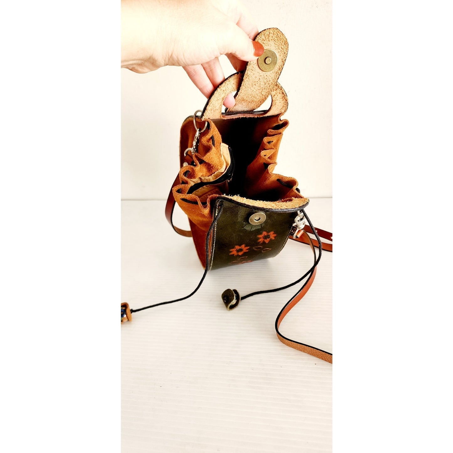 Vintage Paco Garzon Shoulder Bag Brown Tooled Leather