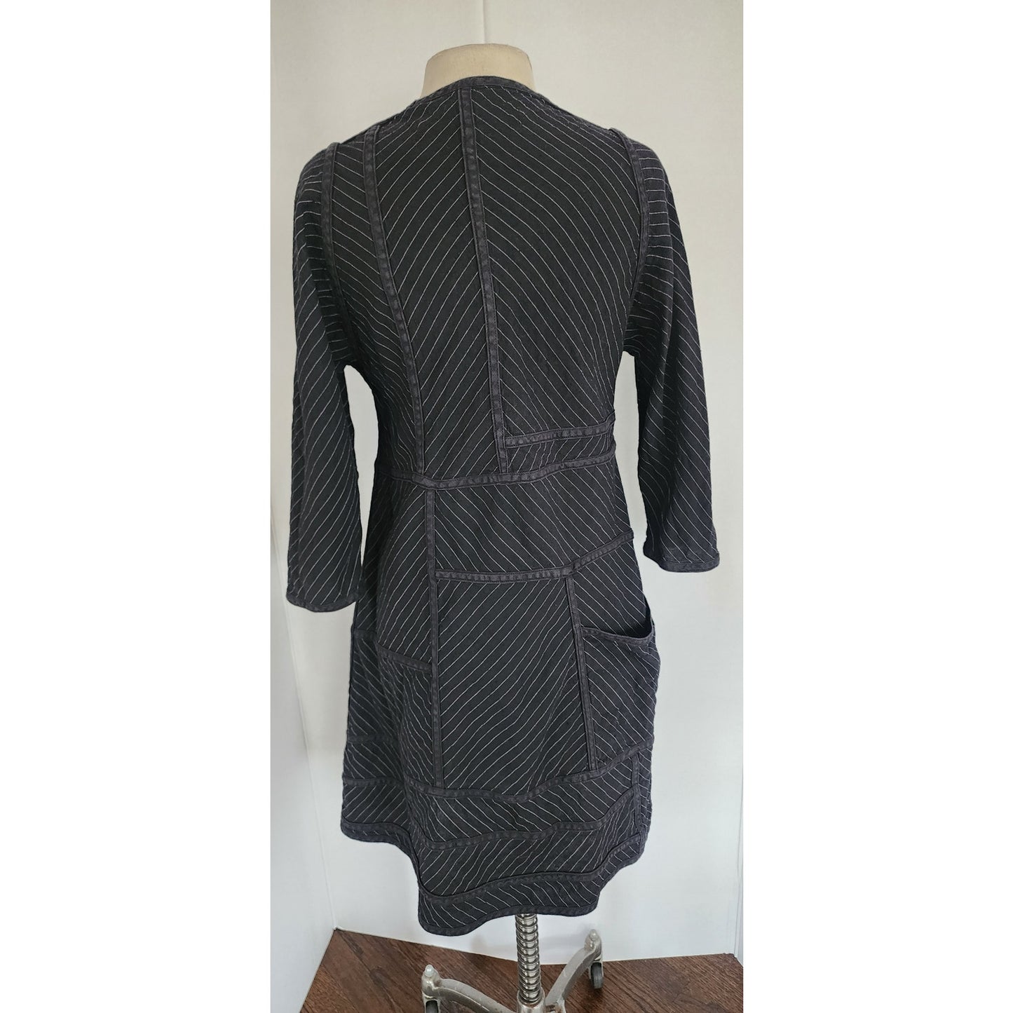 Cynthia Ashby Striped Linen Dress Dark Gray Long Sleeves Pockets