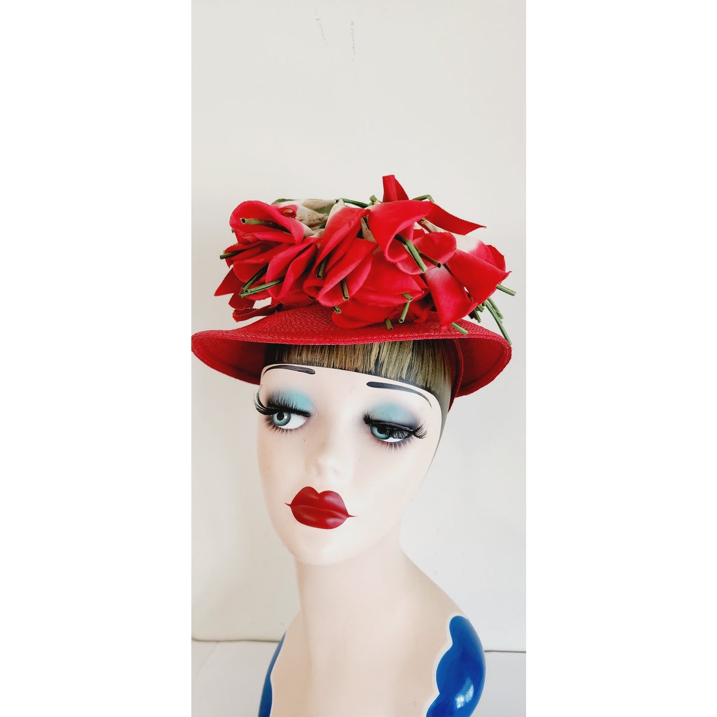 Vintage 40s Hat Red Straw & Flowers Myn-Rose Millinery