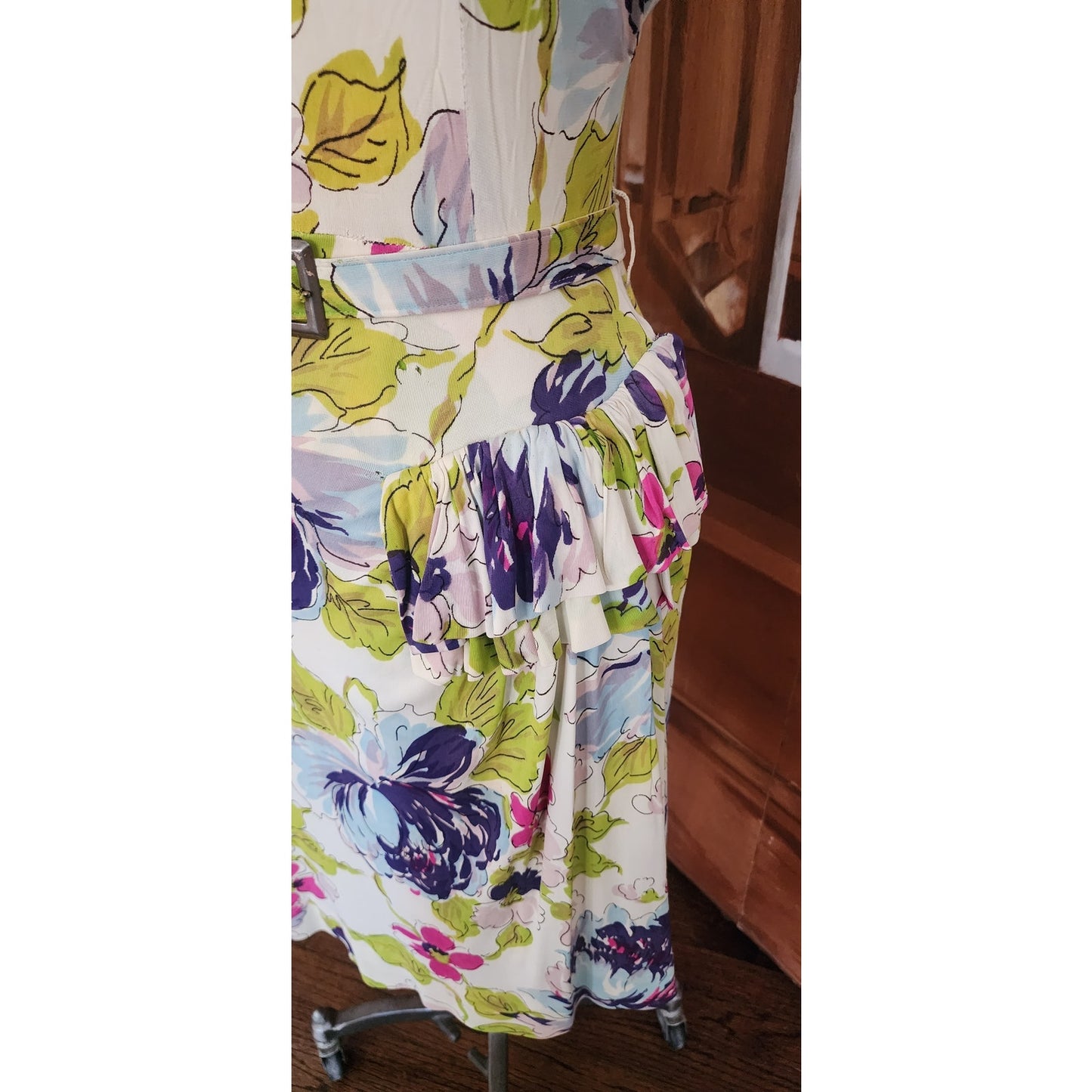 Vintage 40s Rayon Print Wiggle Dress Bold Floral Pattern + Scarf Detail