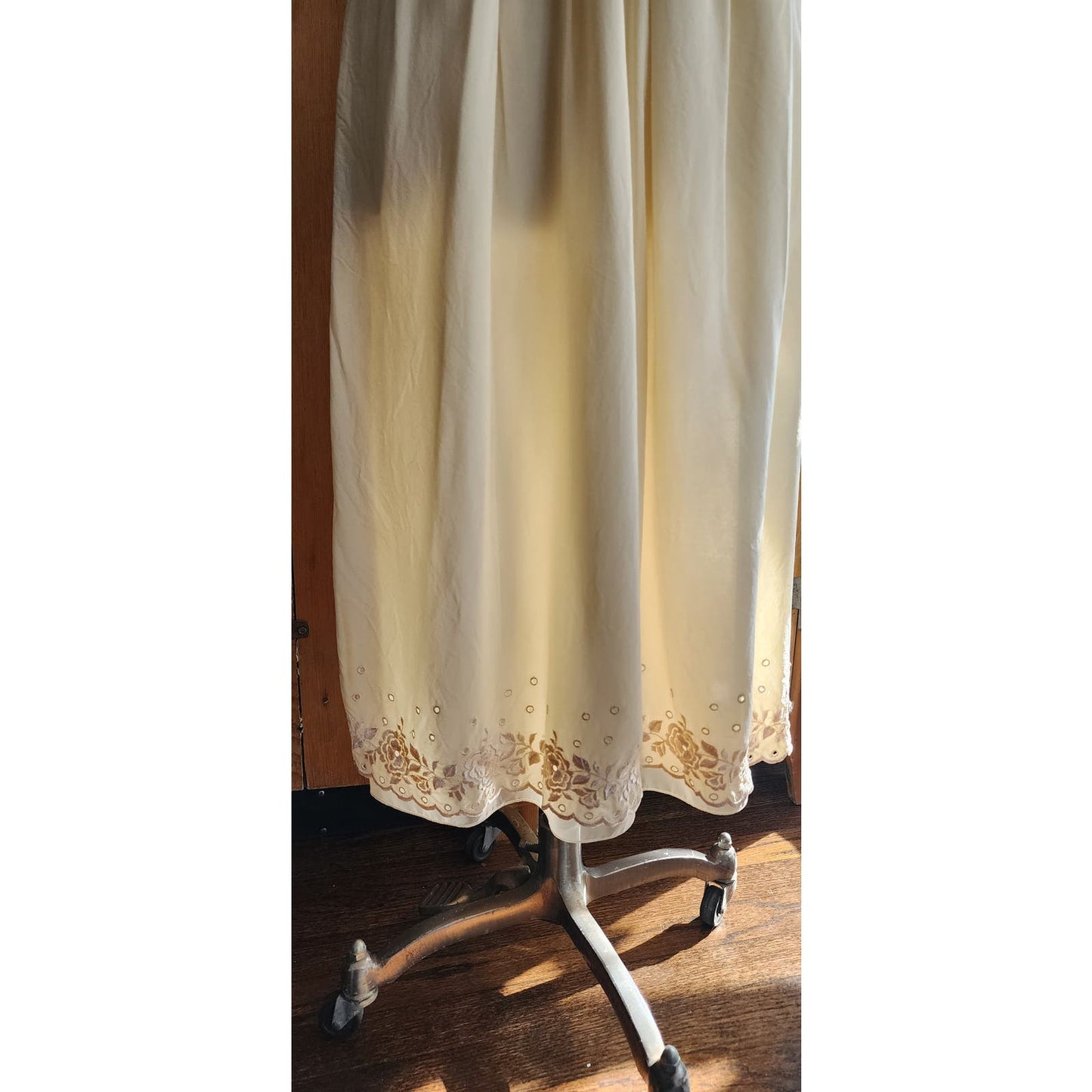 Vintage 70s Oscar de la Renta Cream Silk Skirt Eyelet Lace
