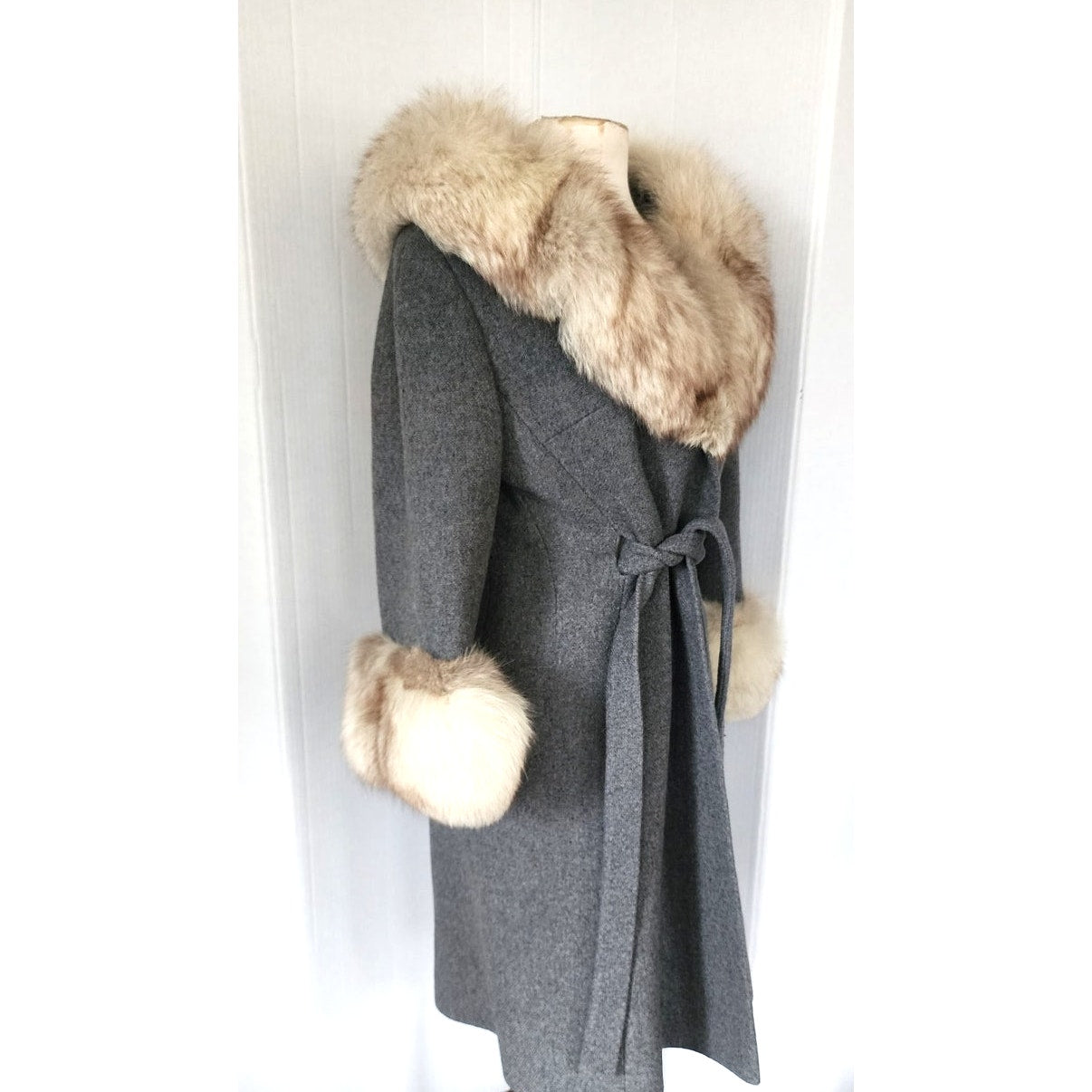 60s Gray Wrap Coat w/Cream Fox Fur Collar & Cuffs Gino Rossi