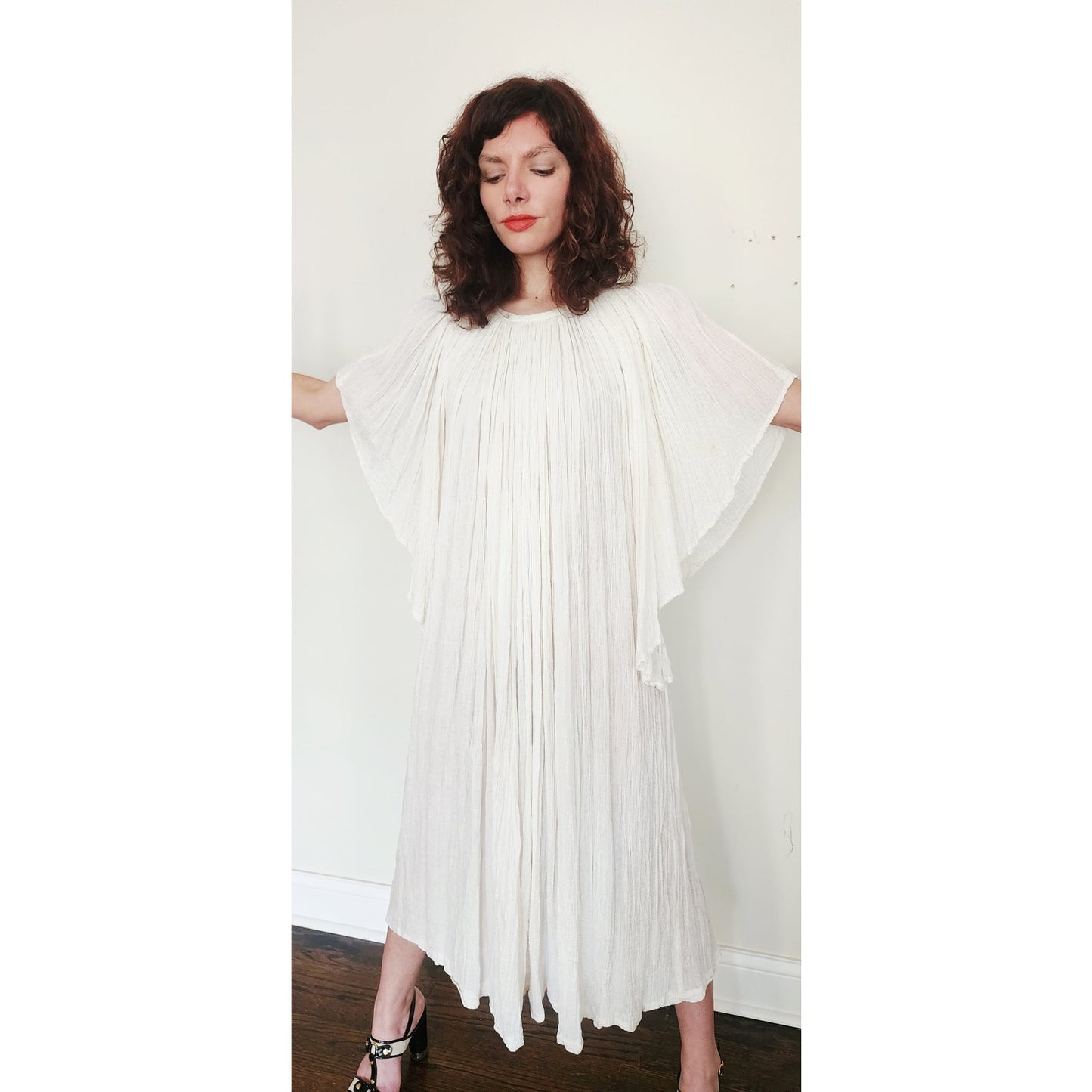 Vintage 1970s Amerikan Climax Caftan Dress White Cream Cotton Angel Sleees Gauzy