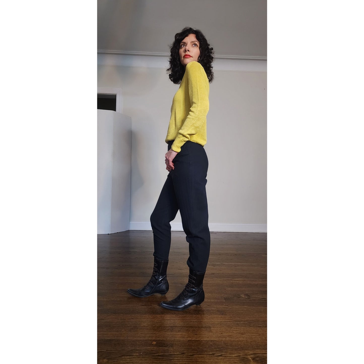 Vintage 90s ISAAC MIZRAHI Pants Black Textured Cotton Pants Waist 28 Made in USA