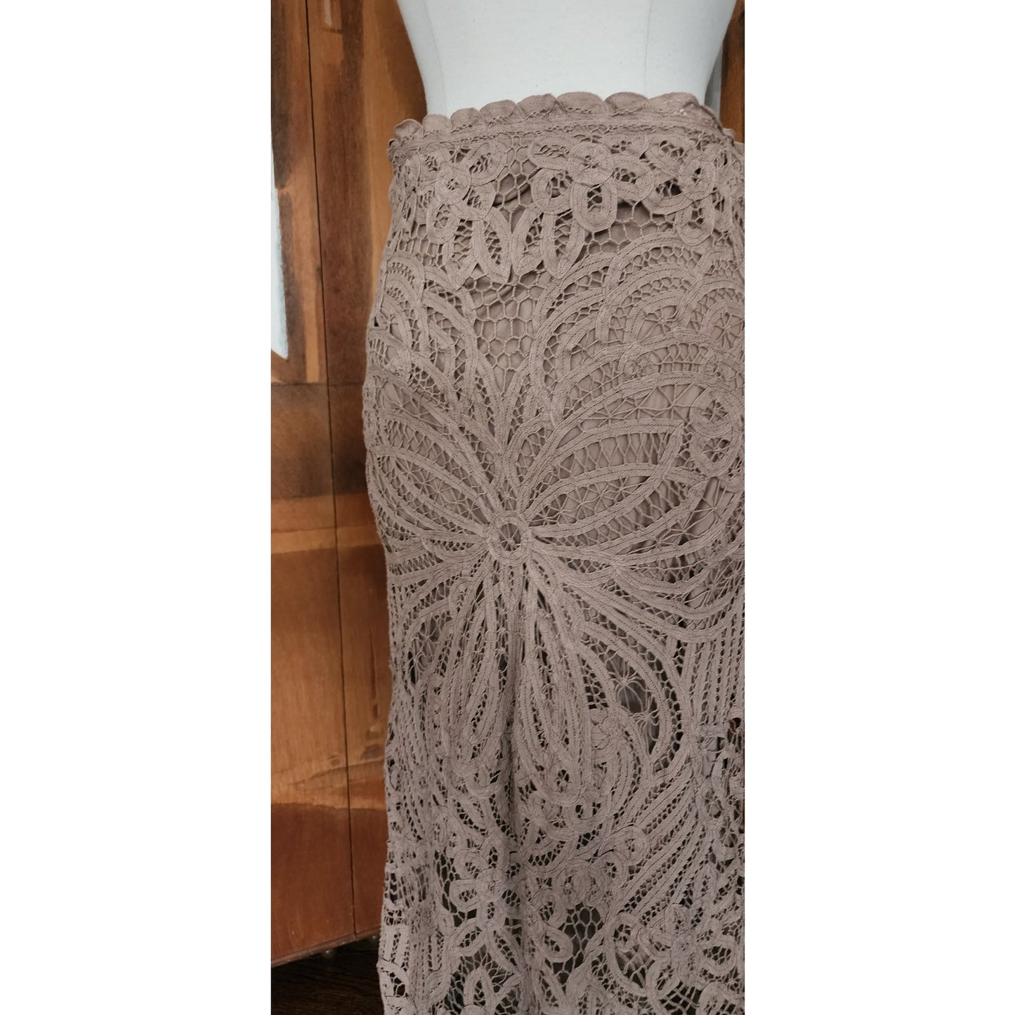 Vintage Y2K Beige Lace Maxi Skirt Boho Chine Collection / S
