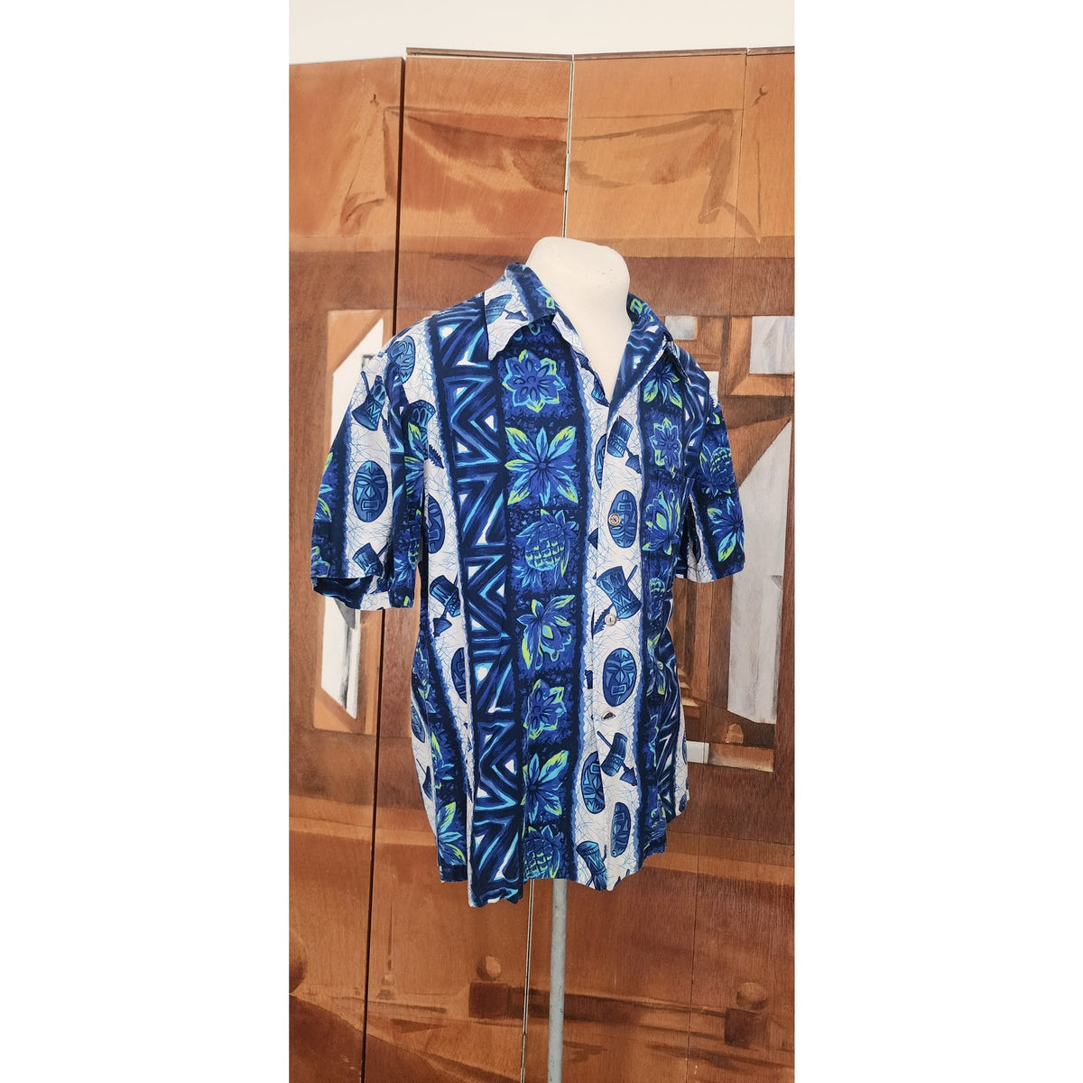 Vintage 1960s Ui-Maikai Men's Blue Hawaiian Tiki Shirt Cotton Short Sleeve