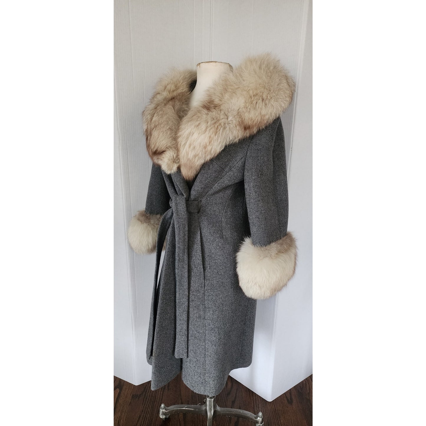 60s Gray Wrap Coat w/Cream Fox Fur Collar & Cuffs Gino Rossi