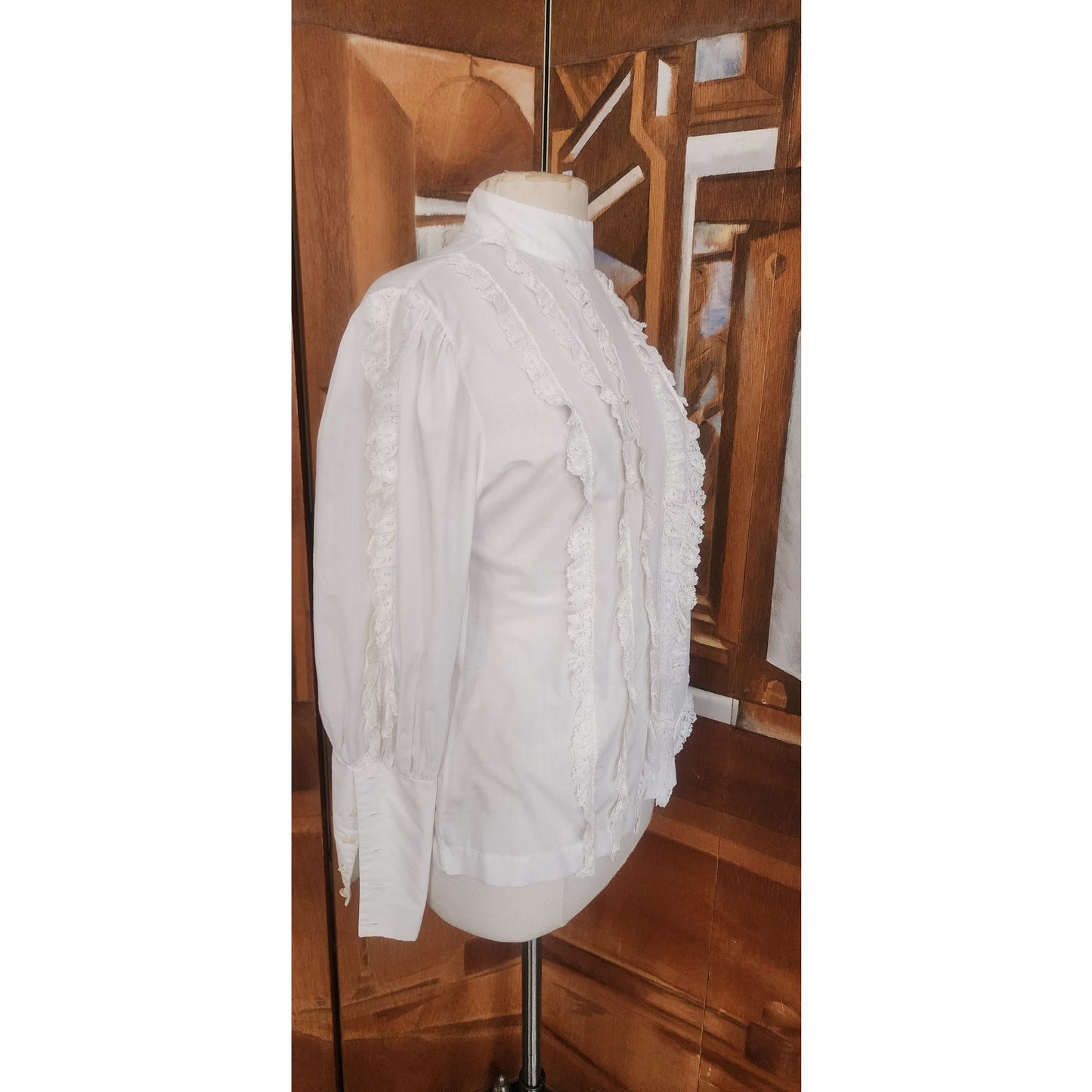 Vintage 70s White Lace Ruffled Front Shirt Long Sleeved Poet's Blouse / M