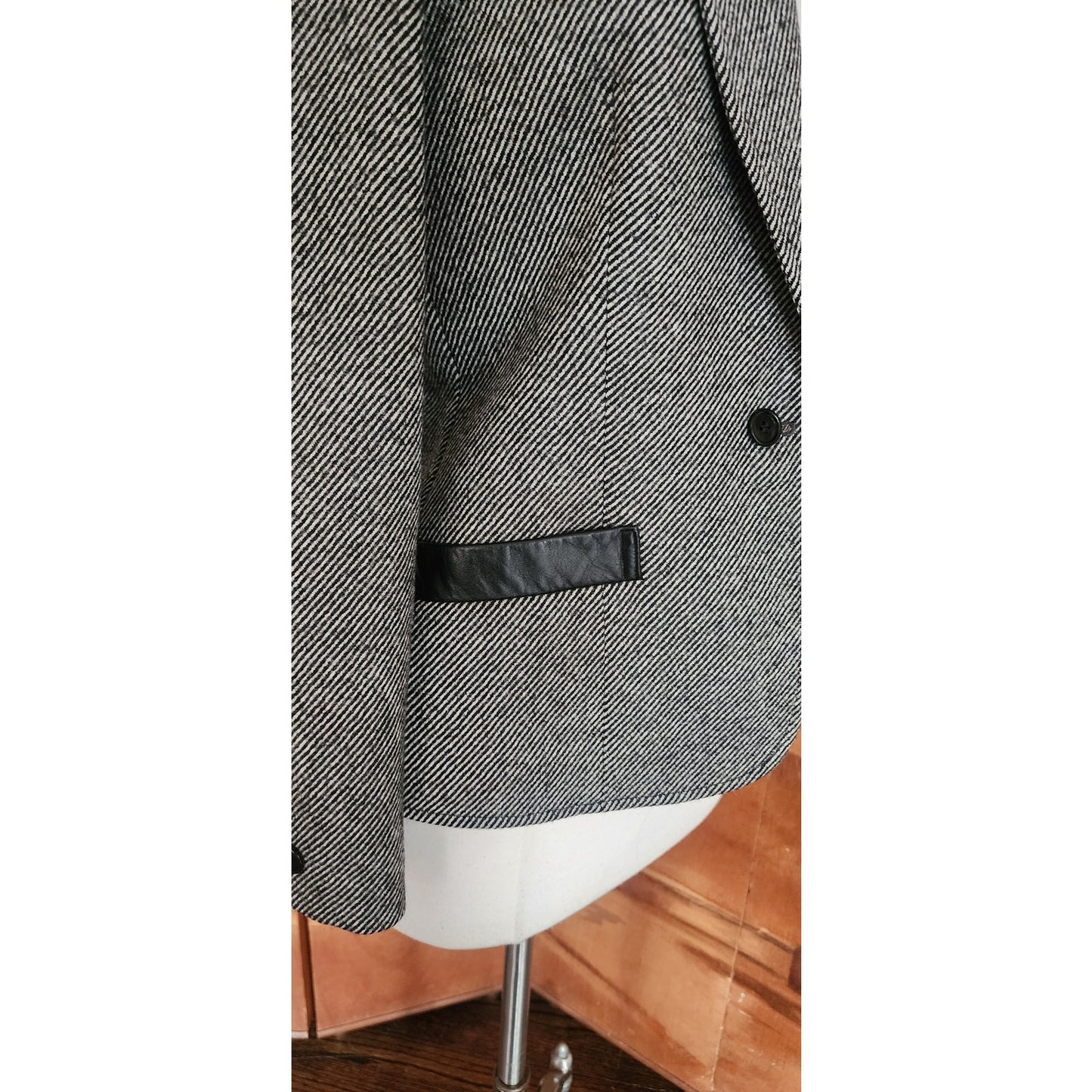 Vintage 80s GUY LAROCHE Gray Tweed Blazer Black Leather Collar / M