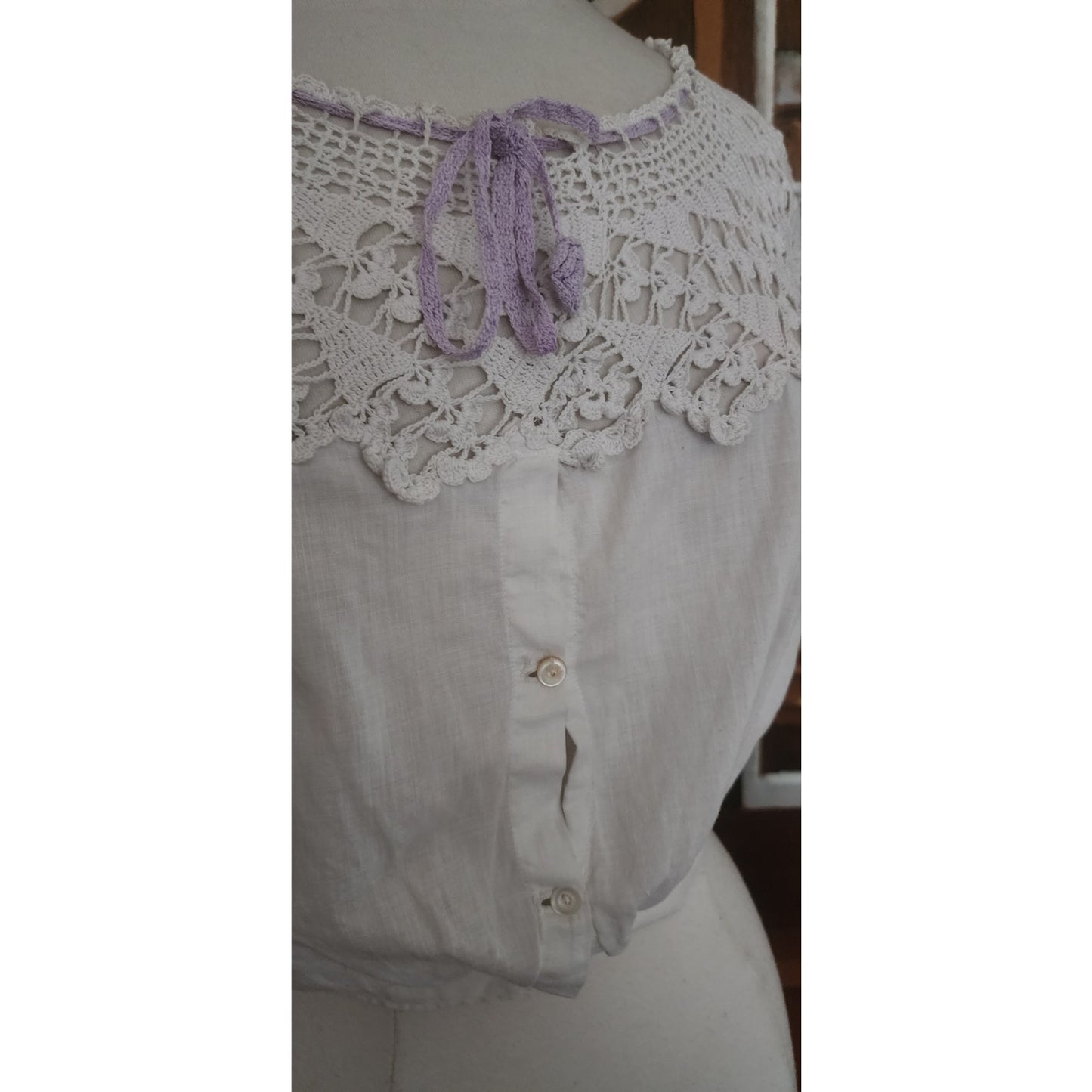 Vintage 1900s Blouse White Antique Edwardian Crochet Lace Cropped Top Button Down
