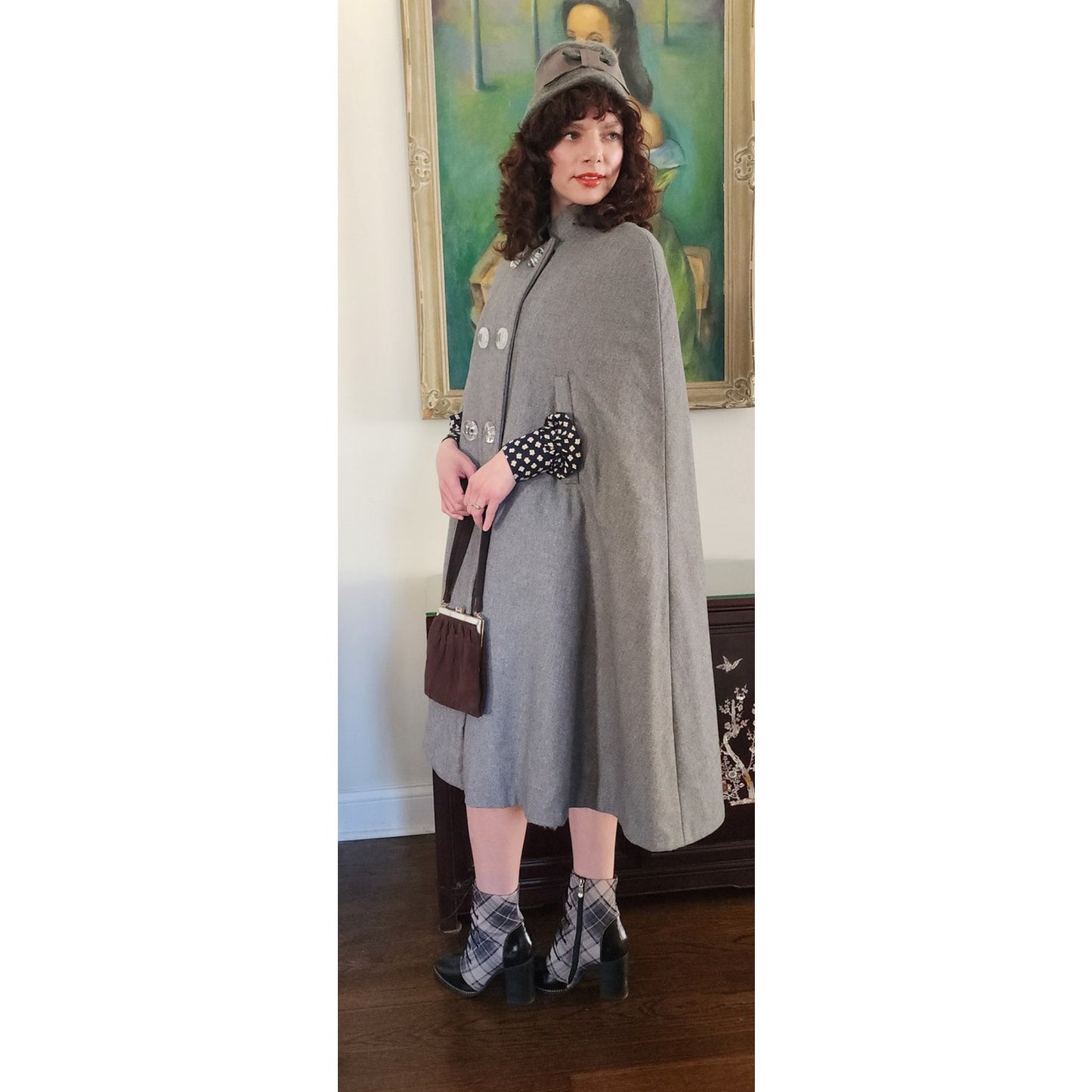 Vintage 60s Cape Coat Gray Wool Cloak w/Fuzzy Liner Mod Style / Med