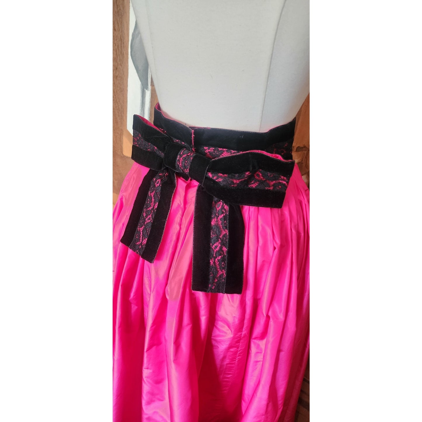 Vintage 1980s Oscar de la Renta Black Velvet Top Fuschia Pink Satin Maxi Skirt Set Miss O
