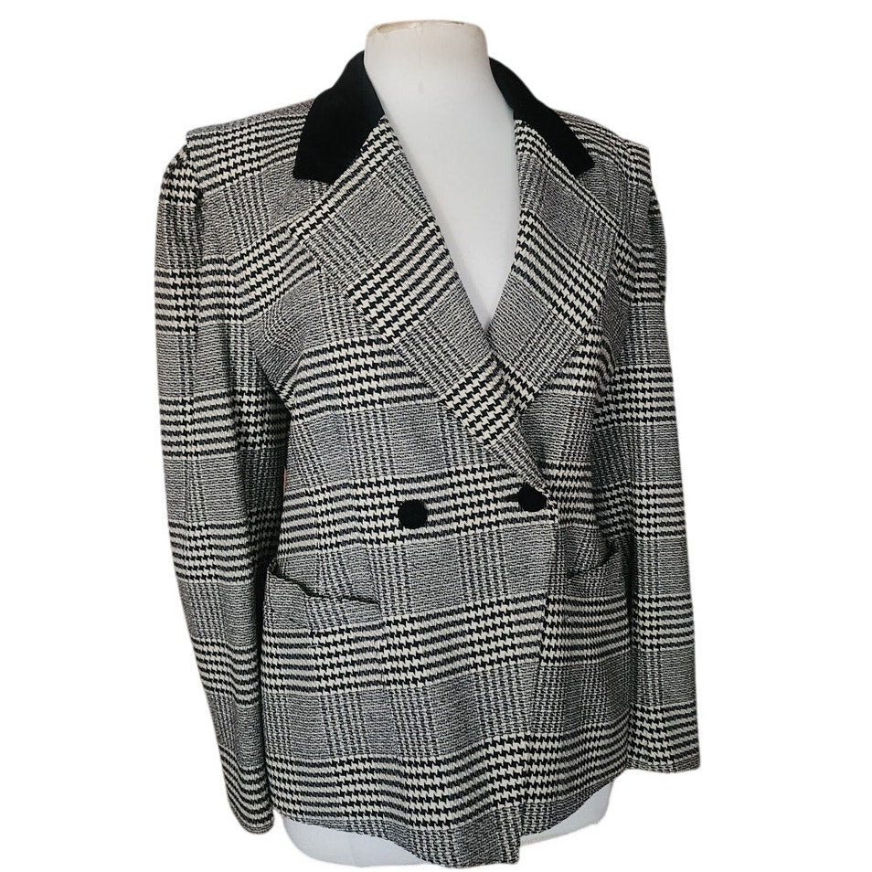 Vintage 1980s ESCADA Blazer Black Gray Plaid Tailored Jacket Double Breasted Velvet Collar