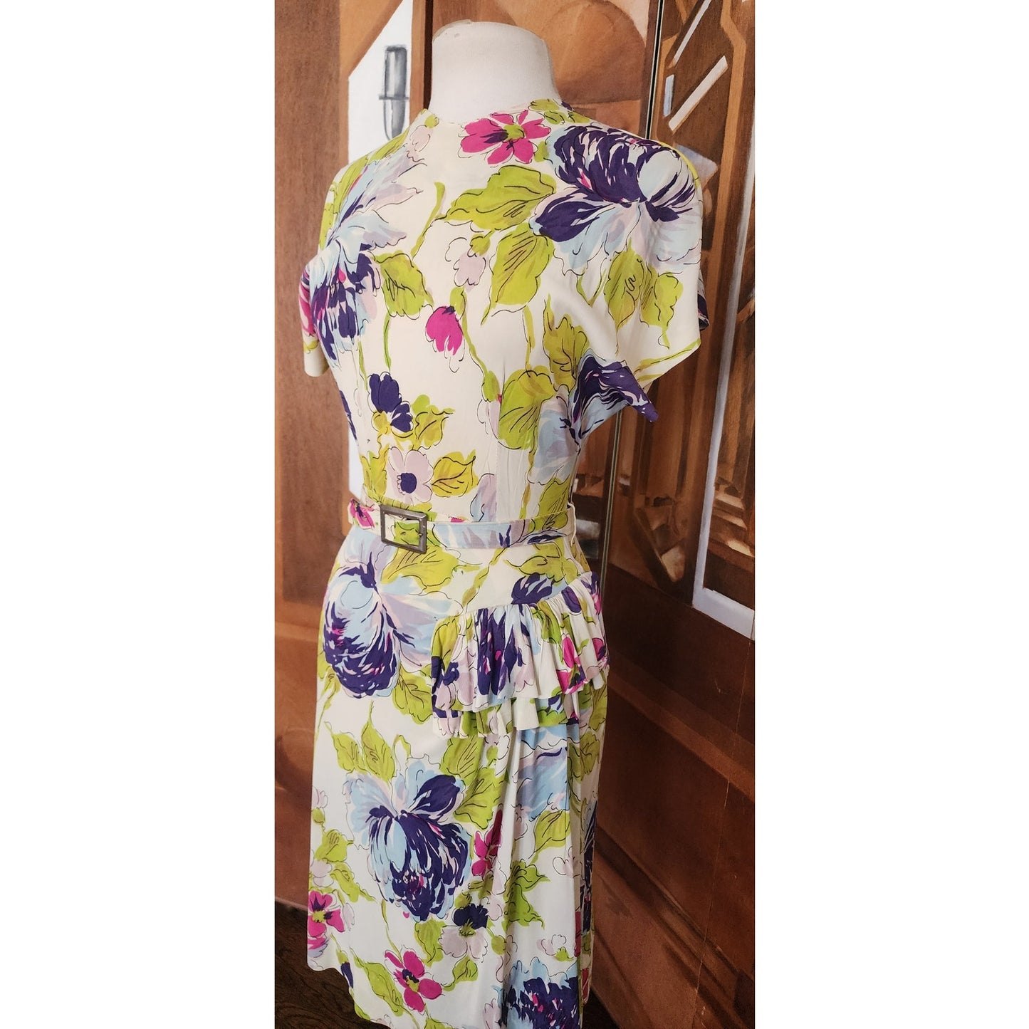 Vintage 40s Rayon Print Wiggle Dress Bold Floral Pattern + Scarf Detail