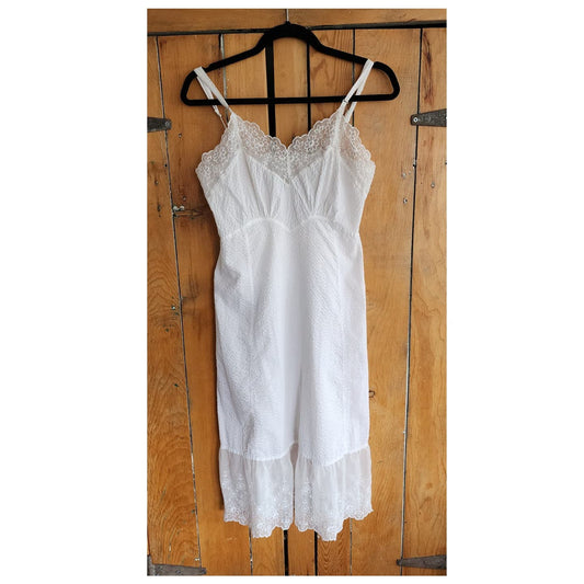 Vintage 50s White Slip Spaghetti Strap Seersucker Cotton + Lace