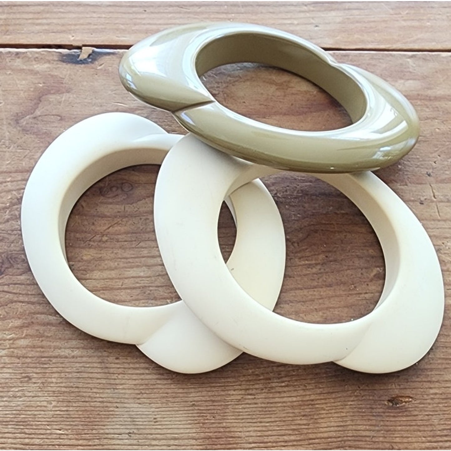 Vintage 60s Mod Bracelets Beige Green Bangles