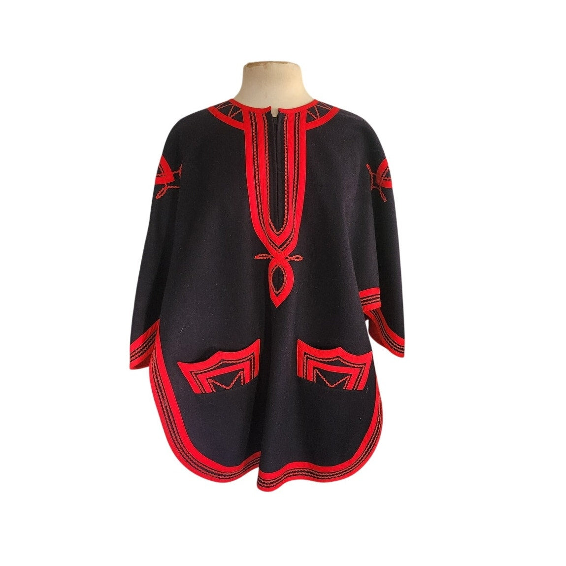 Vintage 70s Poncho Embroidered Wool Guatemala Pinata Capelet