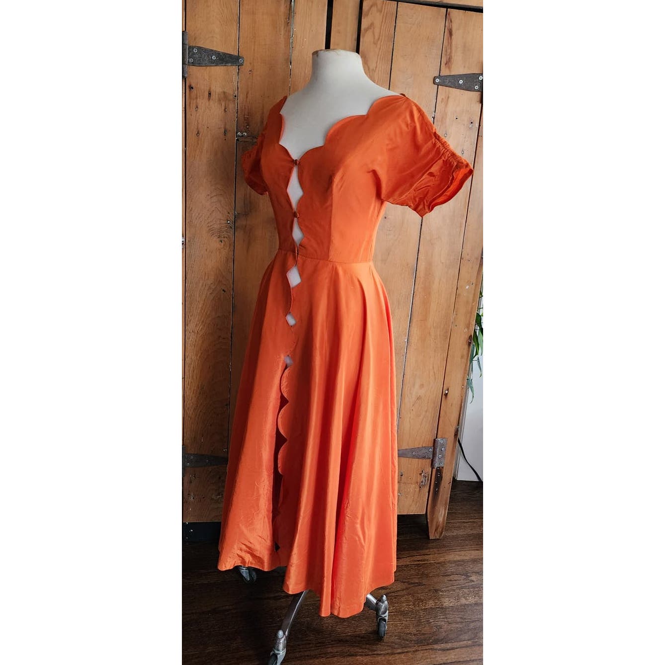 Vintage 50s Orange Duster / Split Front Vest Scallop Edging