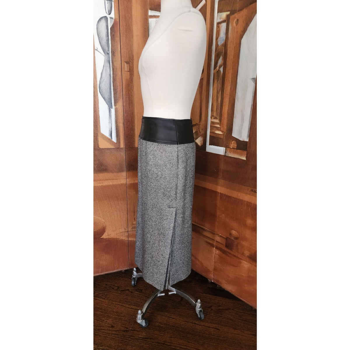 Vintage 1980s Pencil Skirt Guy Laroche Boutique Gray Wool Tweed Black Leather