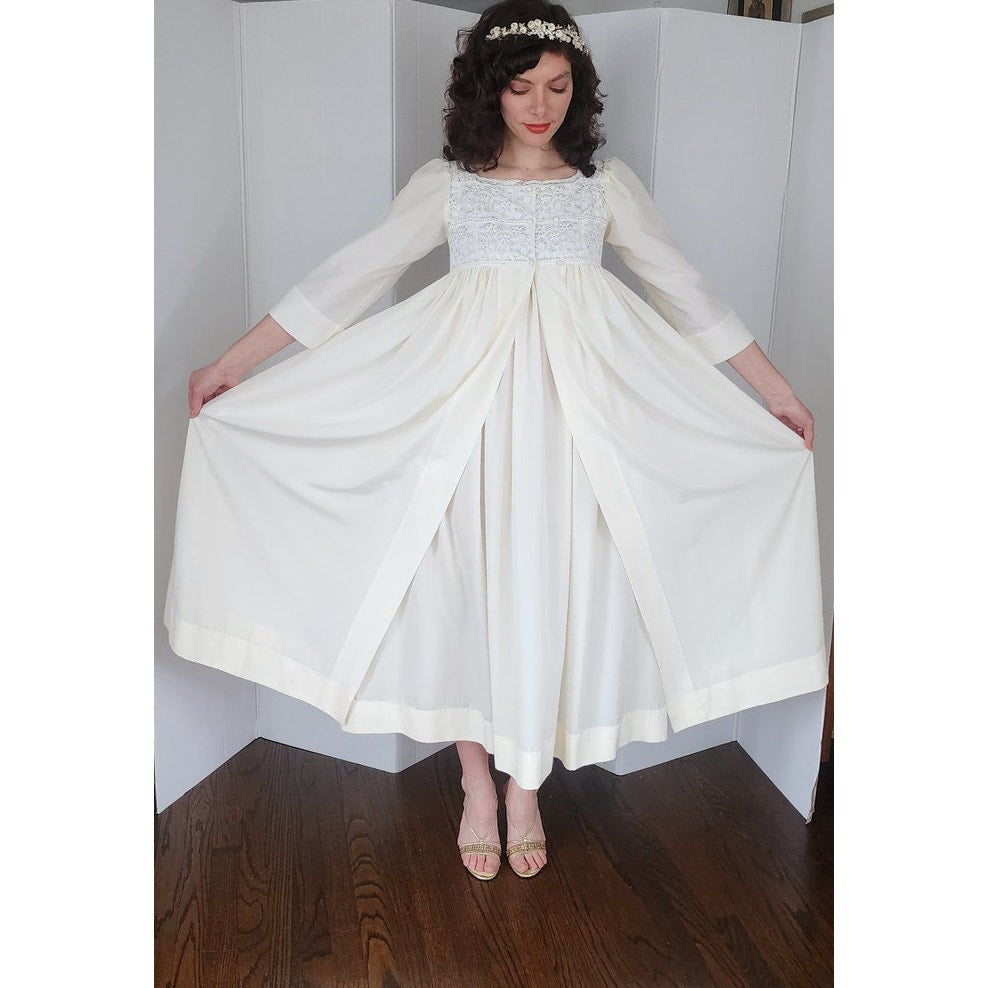 Vintage 70s Peignoir Cream Lace Robe & Long Slip Dress Iris Lingerie