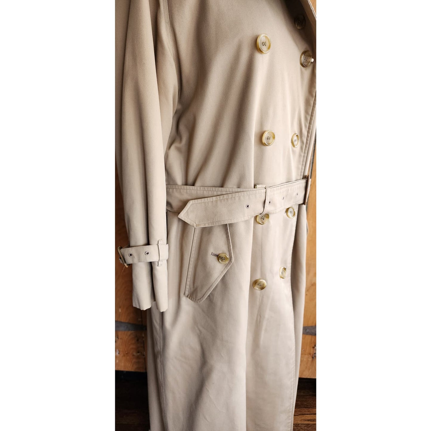 Vintage Burberrys Iconic Mens Trench Coat Beige, Wool Liner Size 42