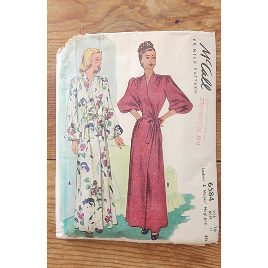 Vintage 40s Sewing Pattern: Ladies Negligee Robe McCall 6584 / Bust 34