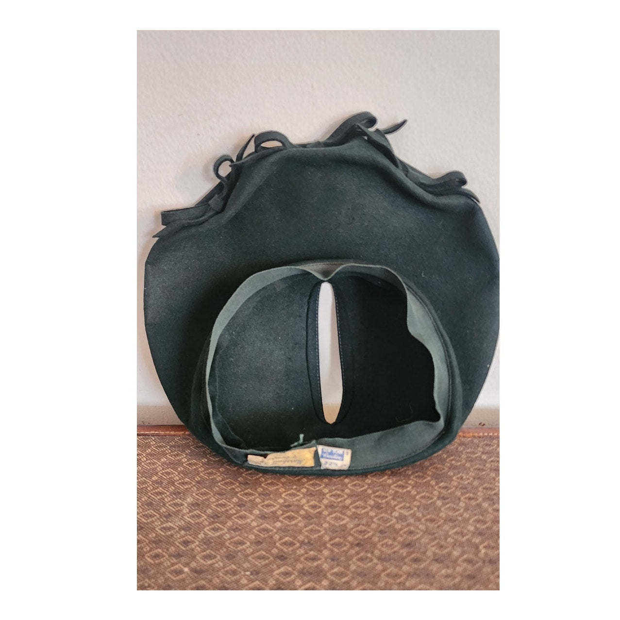 Vintage 40s Hat Green Felt Beret Tilt Style Marshall Fields