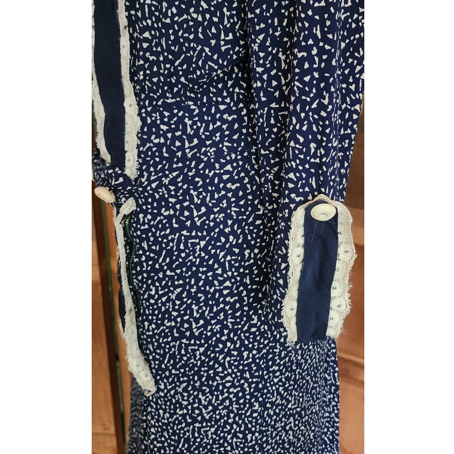 Vintage 20s Silkprint Day Dress Navy Blue White Cream Long Sleeves / S