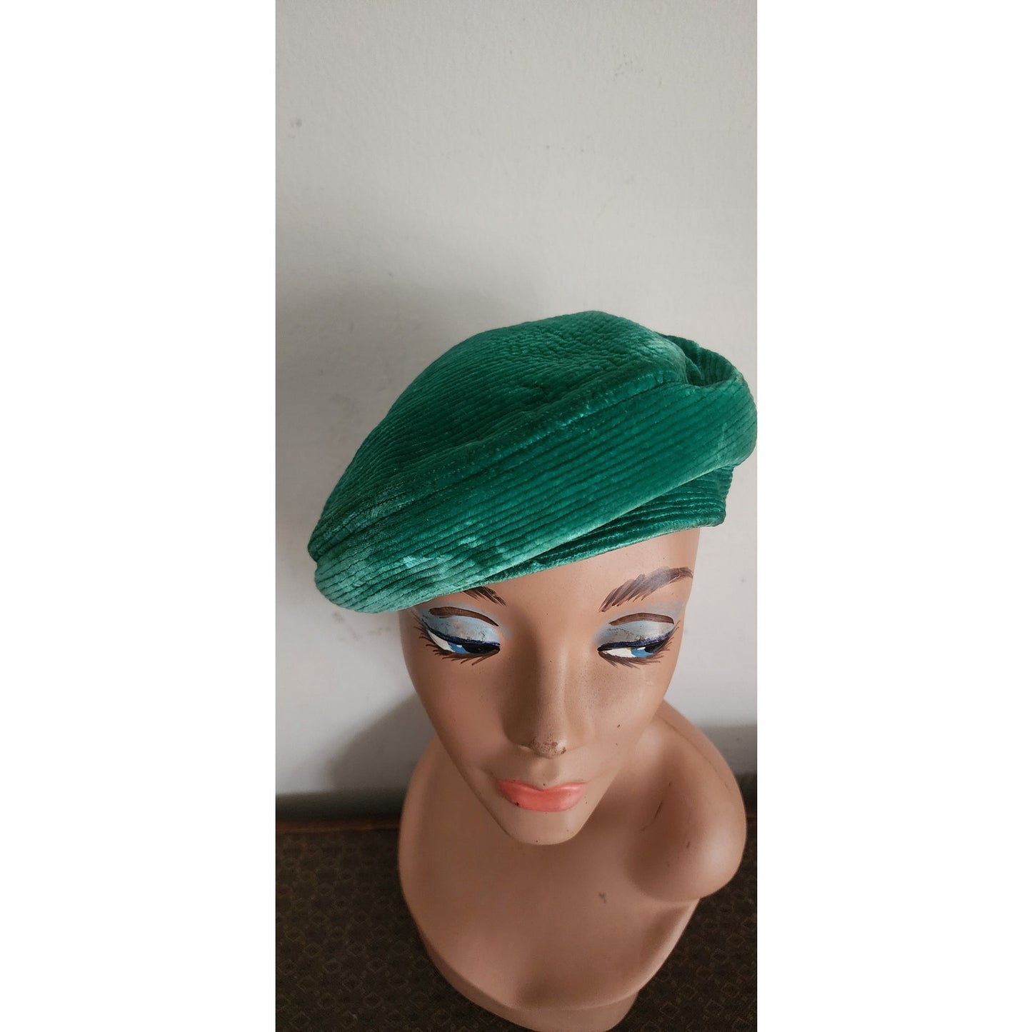 Vintage 60s Green Hat Velour Tam Beret Mod Style