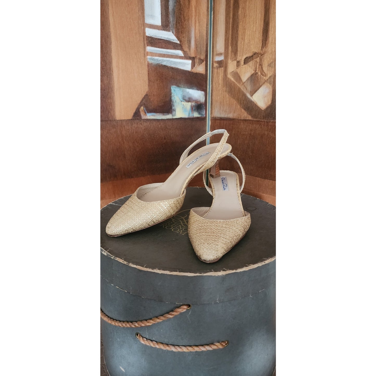Vintage 1990s Oscar de la Renta Slingback Pumps 38 Beige Cream Gold Weave Texture Kitten Heels Shoes