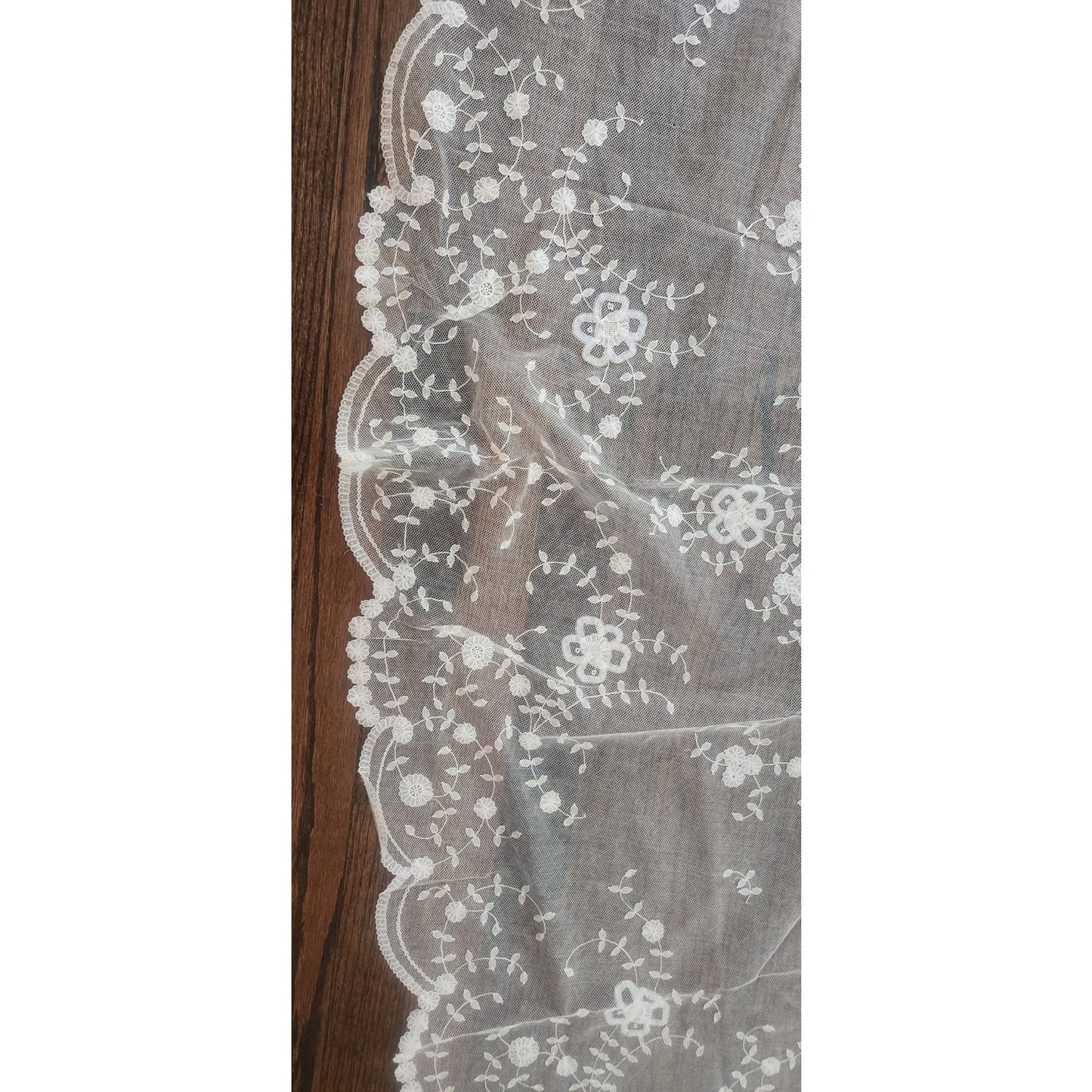 Vintage 1950s Brussels Lace Bridal Veil Wedding Mantilla Fingertip Length