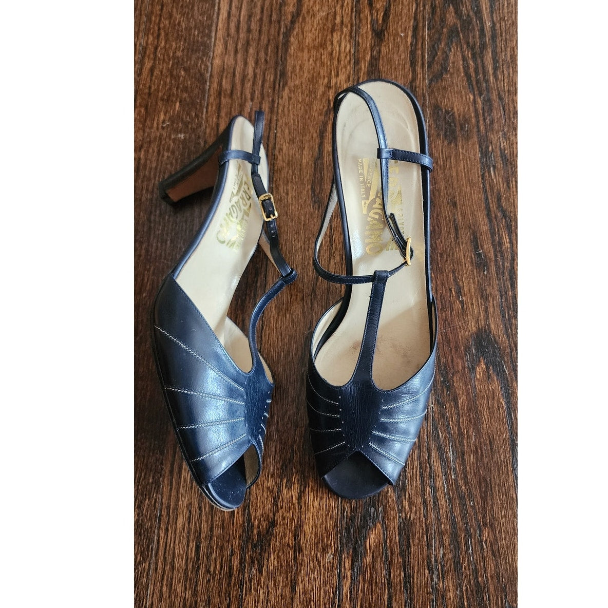 Vintage 70s Ferragamo Navy Blue Leather T Strap Dancing Shoes Mary Jane Heels 10AA
