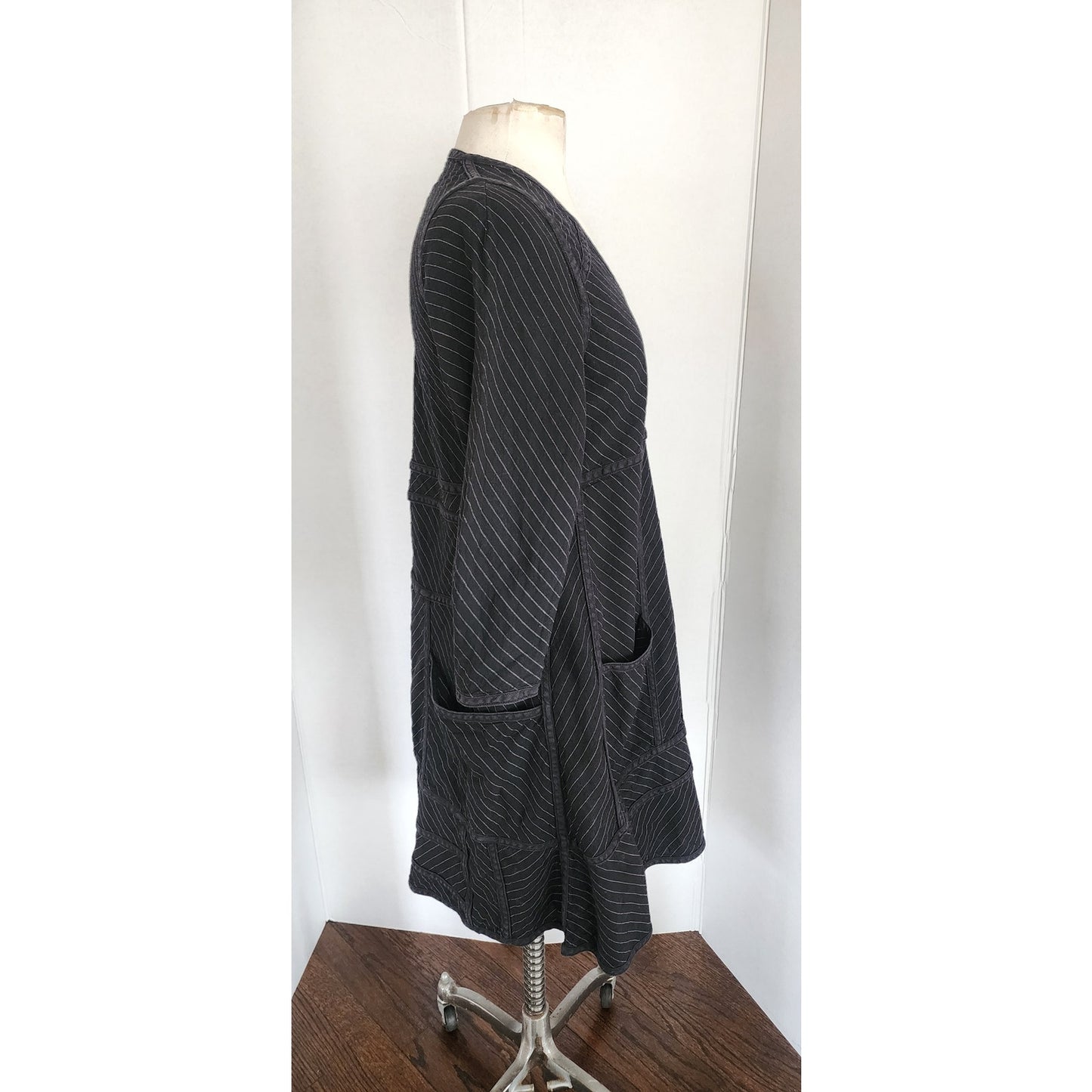 Cynthia Ashby Striped Linen Dress Dark Gray Long Sleeves Pockets