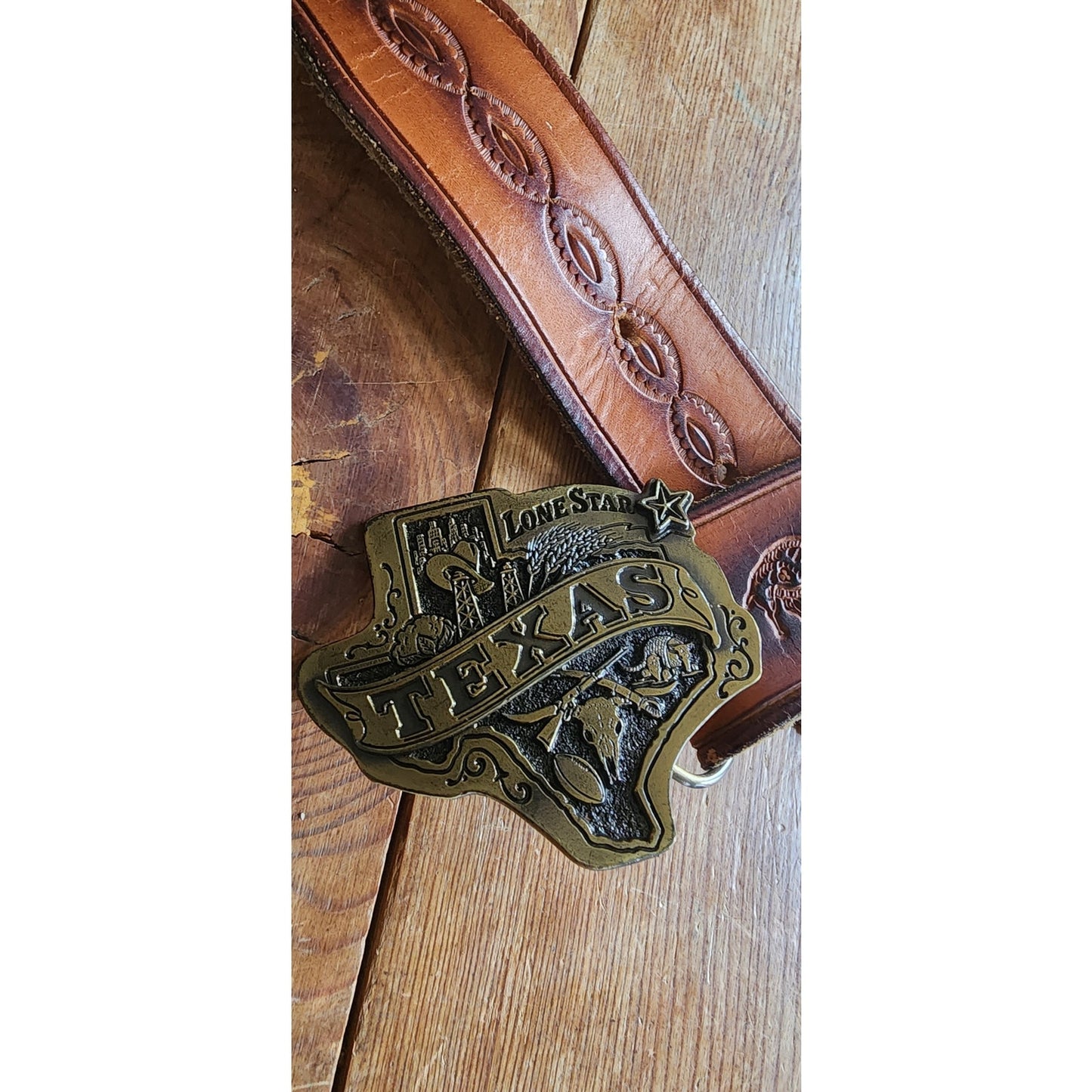 Vintage 1980s Tooled Leather Belt Mens Brass Buckle Texas Lone Star / Great American Buckle Company Chicago 42" - 47"