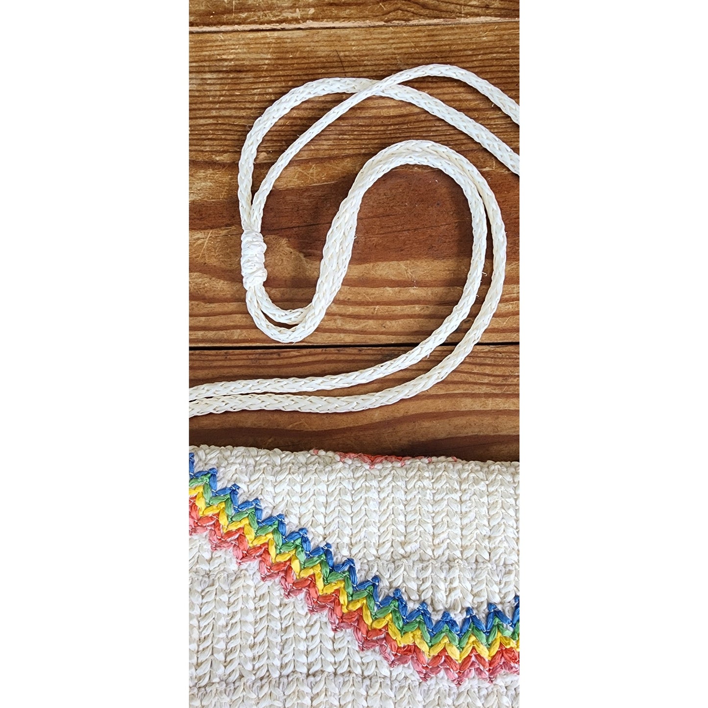 Vintage 70s Straw Shoulder Bag Rainbow Waves