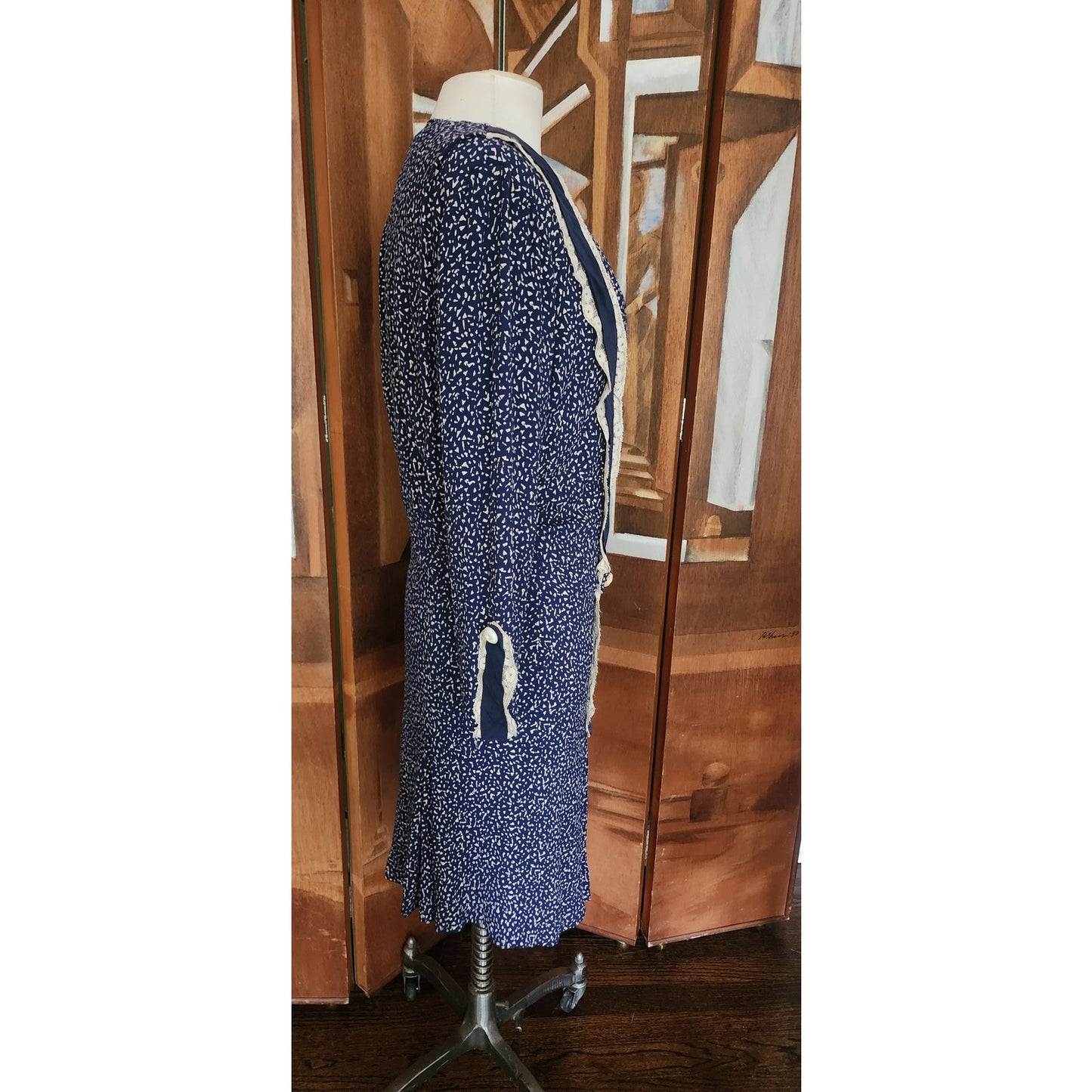 Vintage 20s Silkprint Day Dress Navy Blue White Cream Long Sleeves / S
