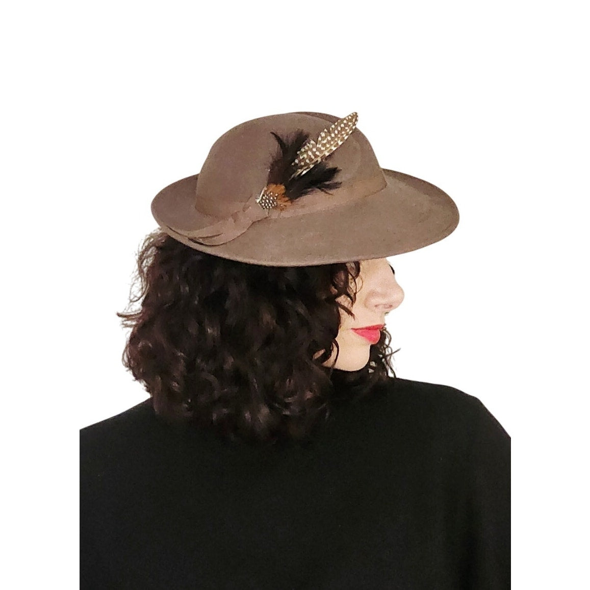 Vintage 1970s Brown Wool Ladies Hat w/Feather Wide Brim