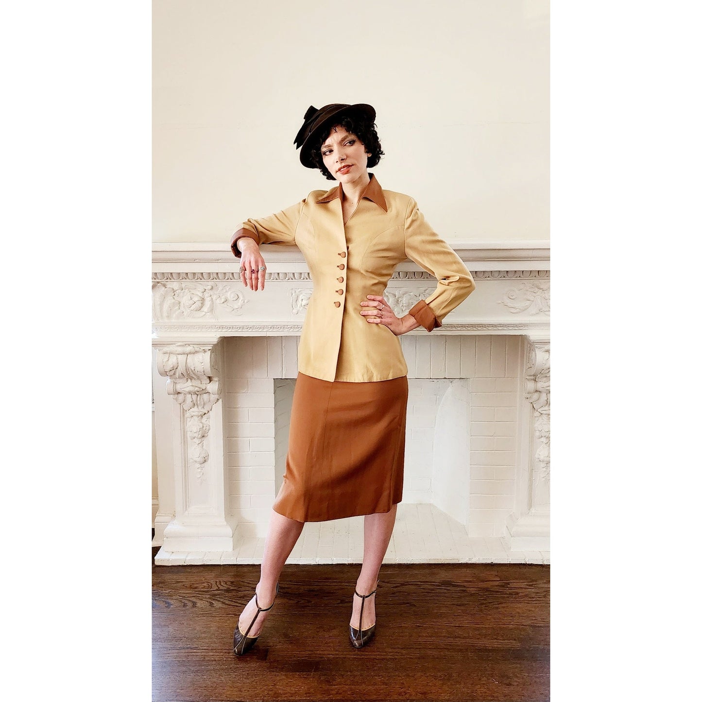 Vintage 40s Skirt Suit Beige Tan Gabardine Wool Large Collar