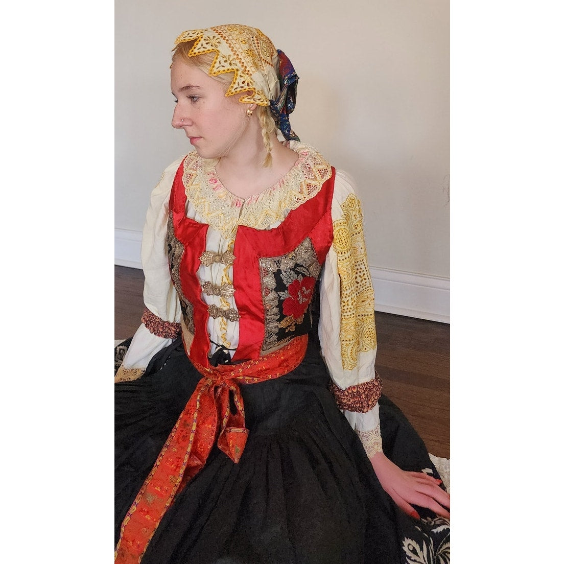 Antique Slovakian Folk Costume COMPLETE Kroj Piesteny Wedding Outfit Blouse Skirt Vest Cap Belt