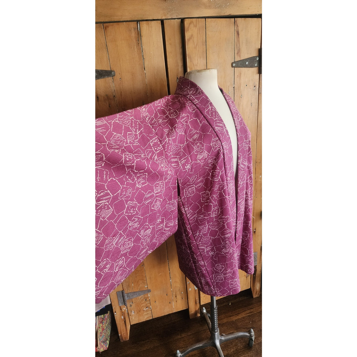 Vintage Japanese Jacket Kimono Haori Style Mauve Pink Purple White Silkprint