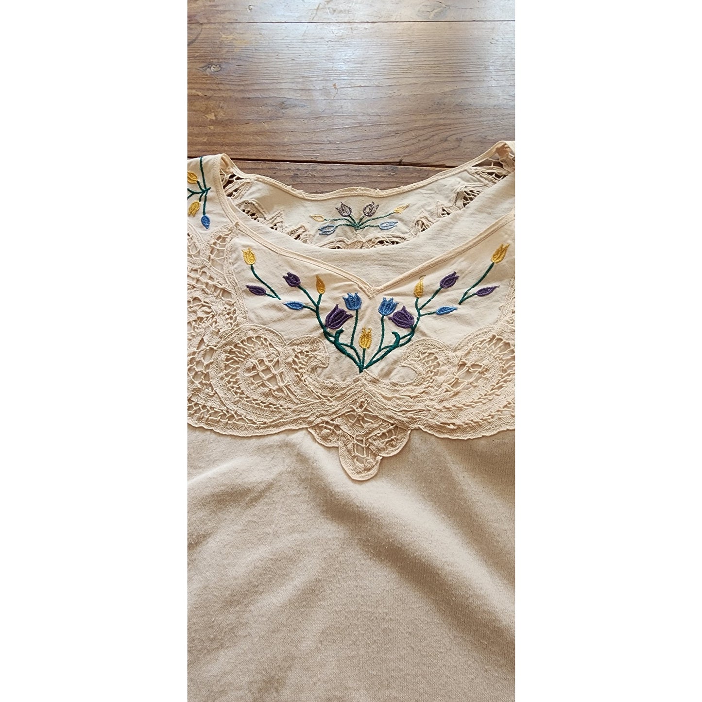 Vintage 70s Peasant Blouse Embroidered Cream Cotton Lace Short Sleeves