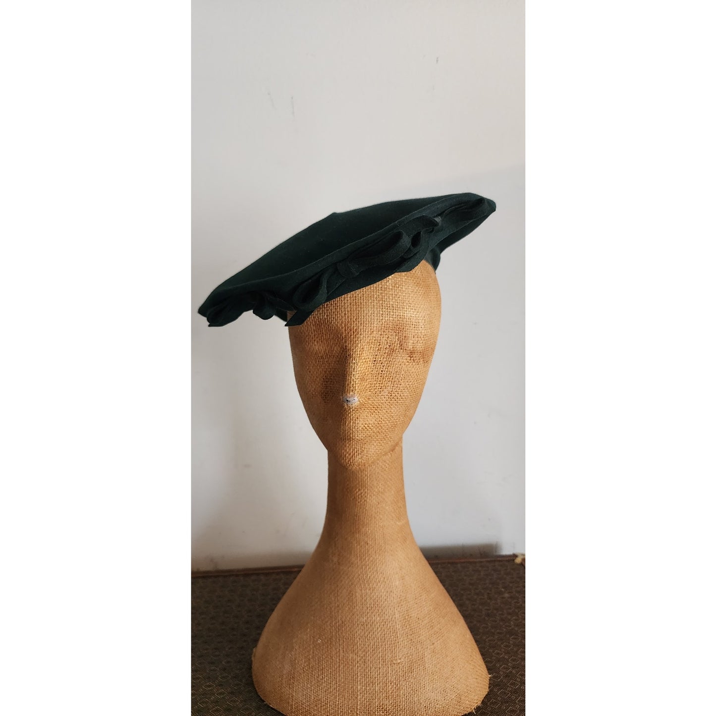 Vintage 40s Hat Green Felt Beret Tilt Style Marshall Fields