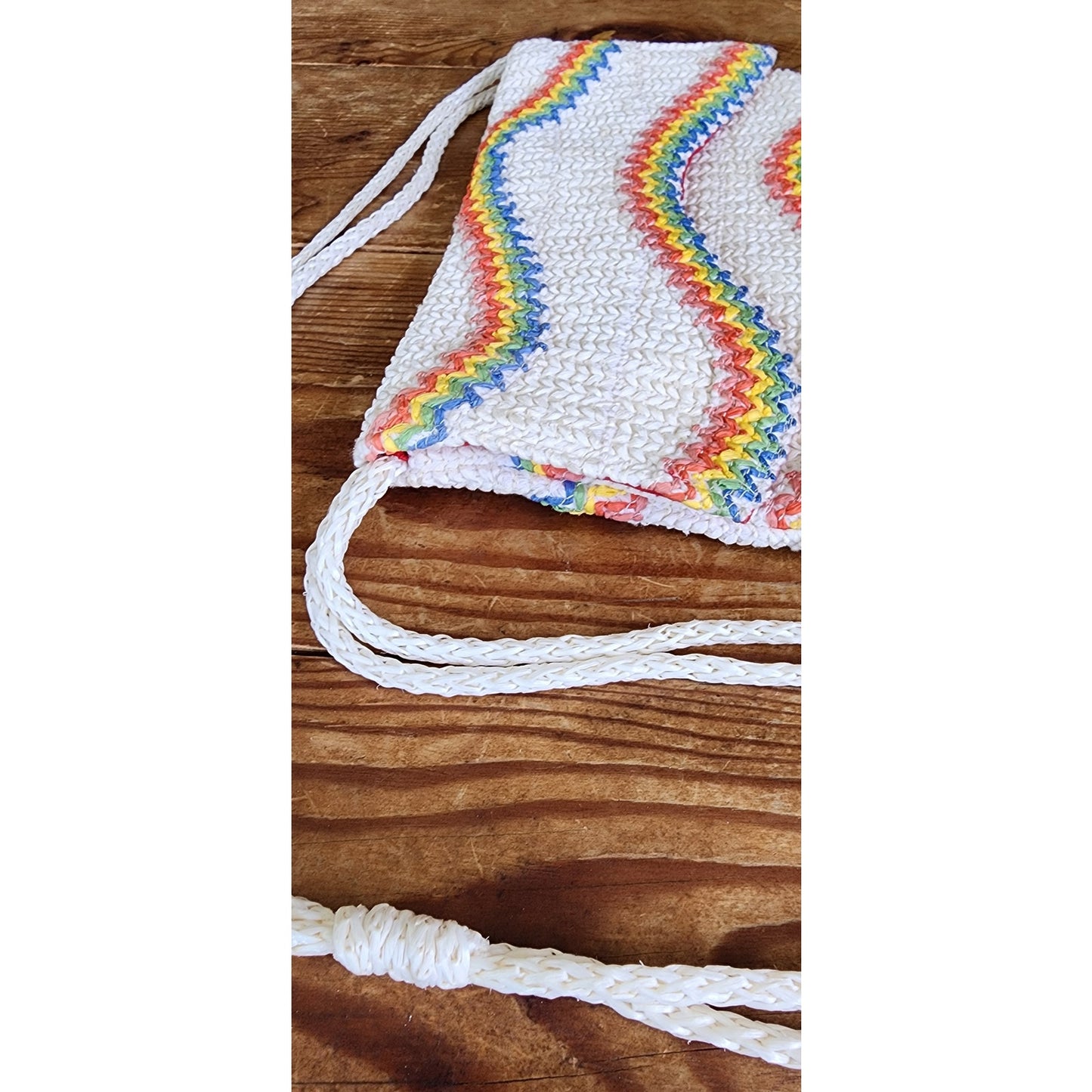Vintage 70s Straw Shoulder Bag Rainbow Waves