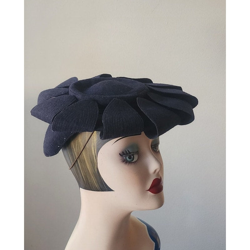Vintage 1930s Tilt Hat Austelle Navy Blue Structured Saucer Modernist Sculpted
