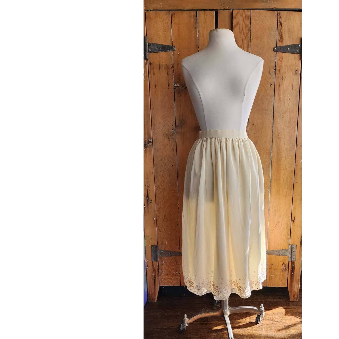 Vintage 70s Oscar de la Renta Cream Silk Skirt Eyelet Lace