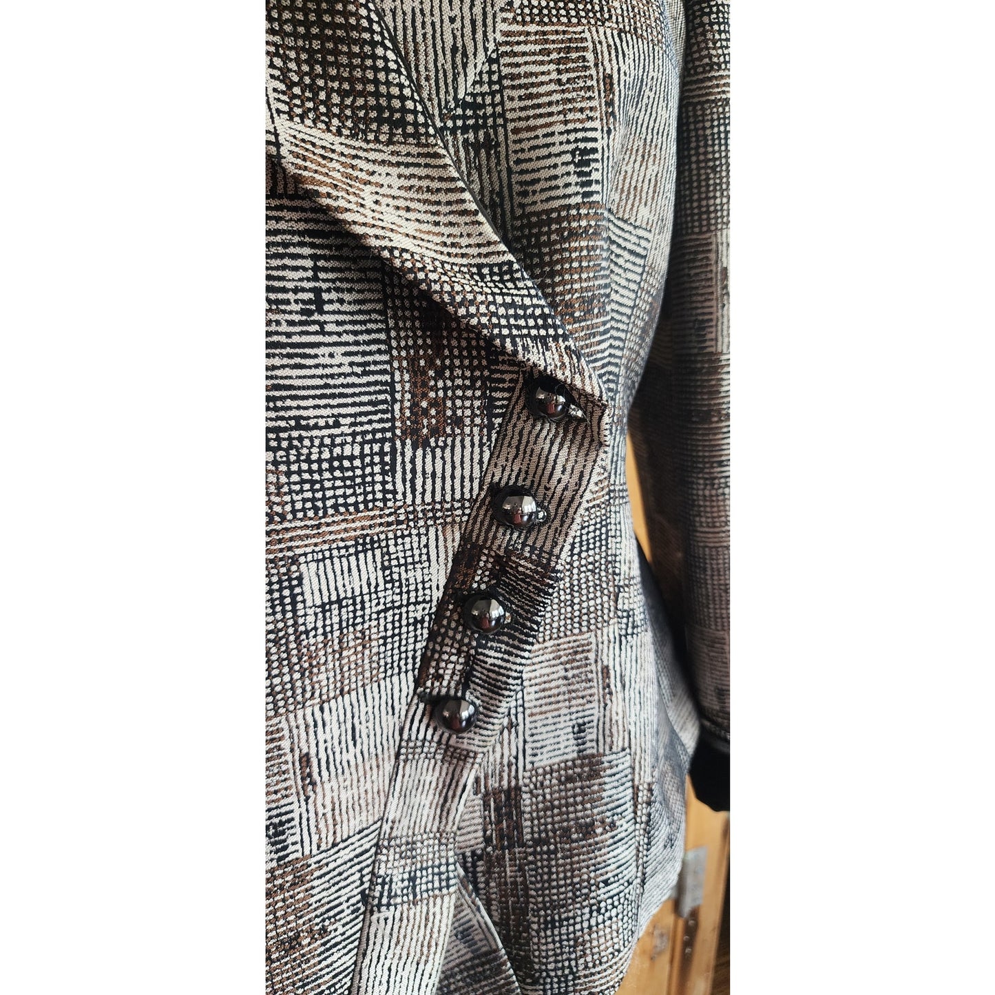 Armani Collezioni 2017 Blazer Silver Black Jacket Jacquard Print Asymmetrical Buttons 16