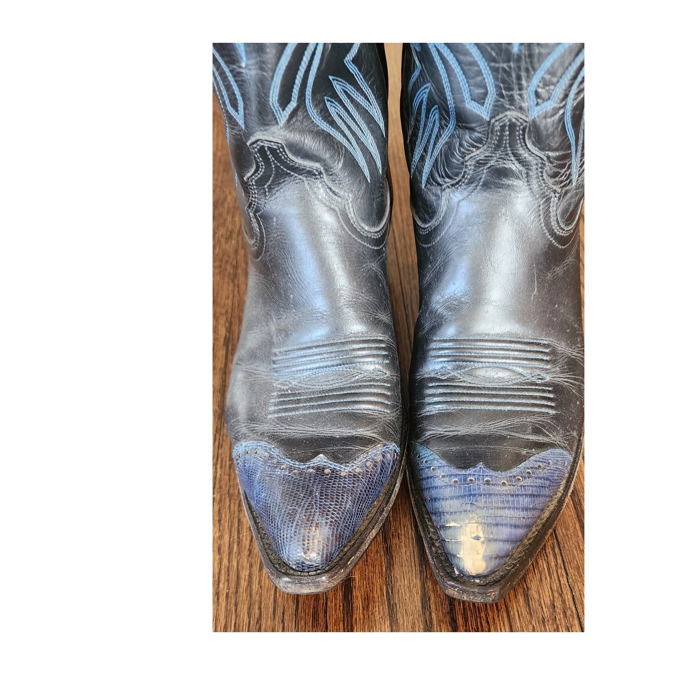 Vintage 70s Ladies Justin Cowboy Boots Blue Snakeskin Tooled Leather 9
