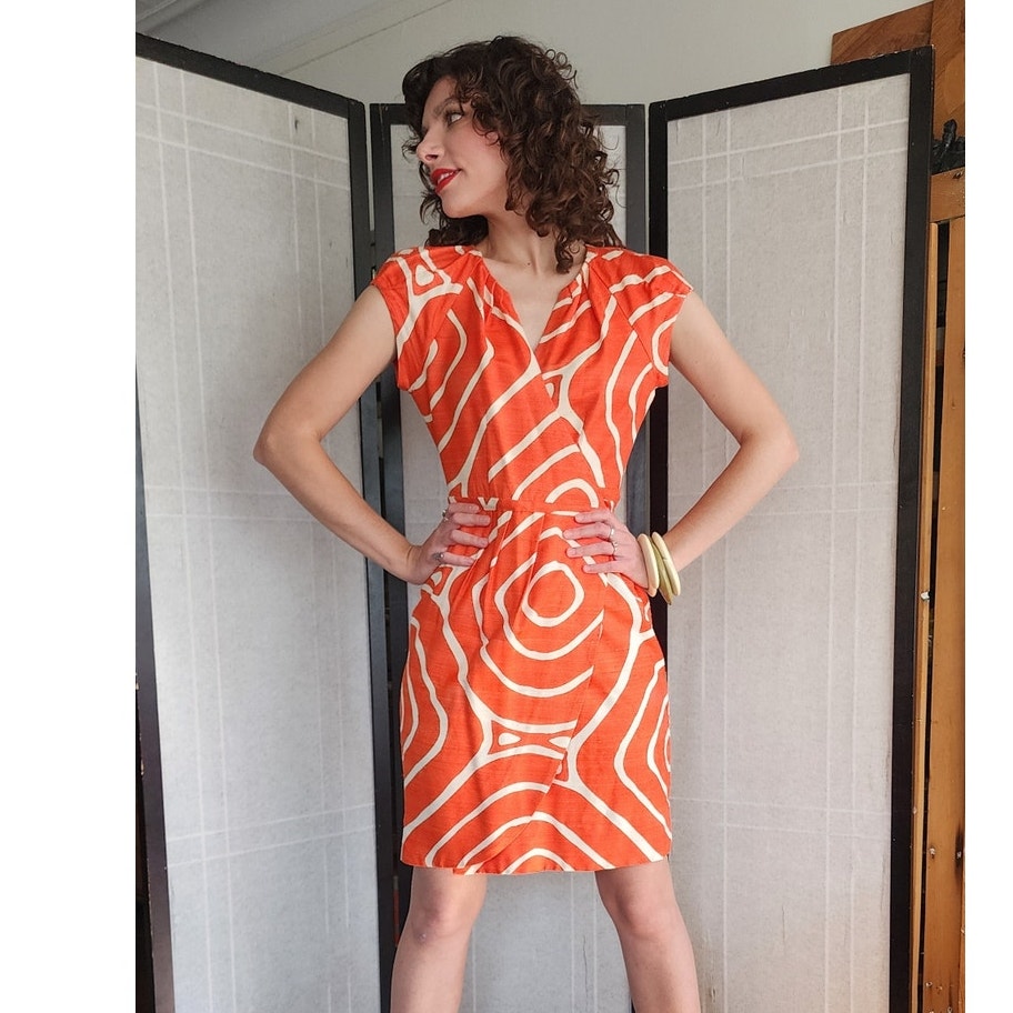 Diane Von Furstenberg Wrap Dress Orange white Tiki Swirl Pattern NWT