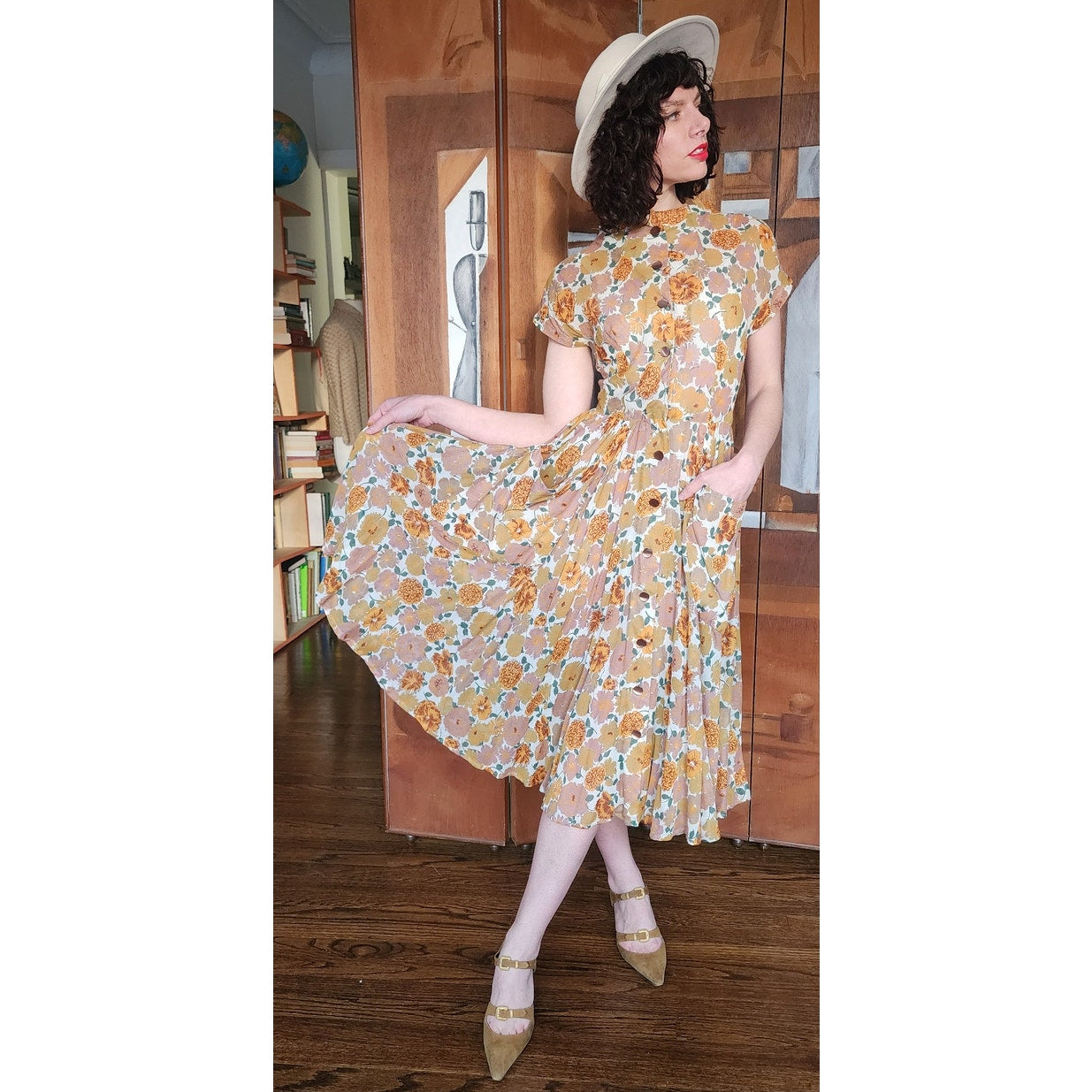 Vintage 40s Floral Print Short Sleeve Button Front Cotton Midi Day Dress w/Pockets Circle Skirt